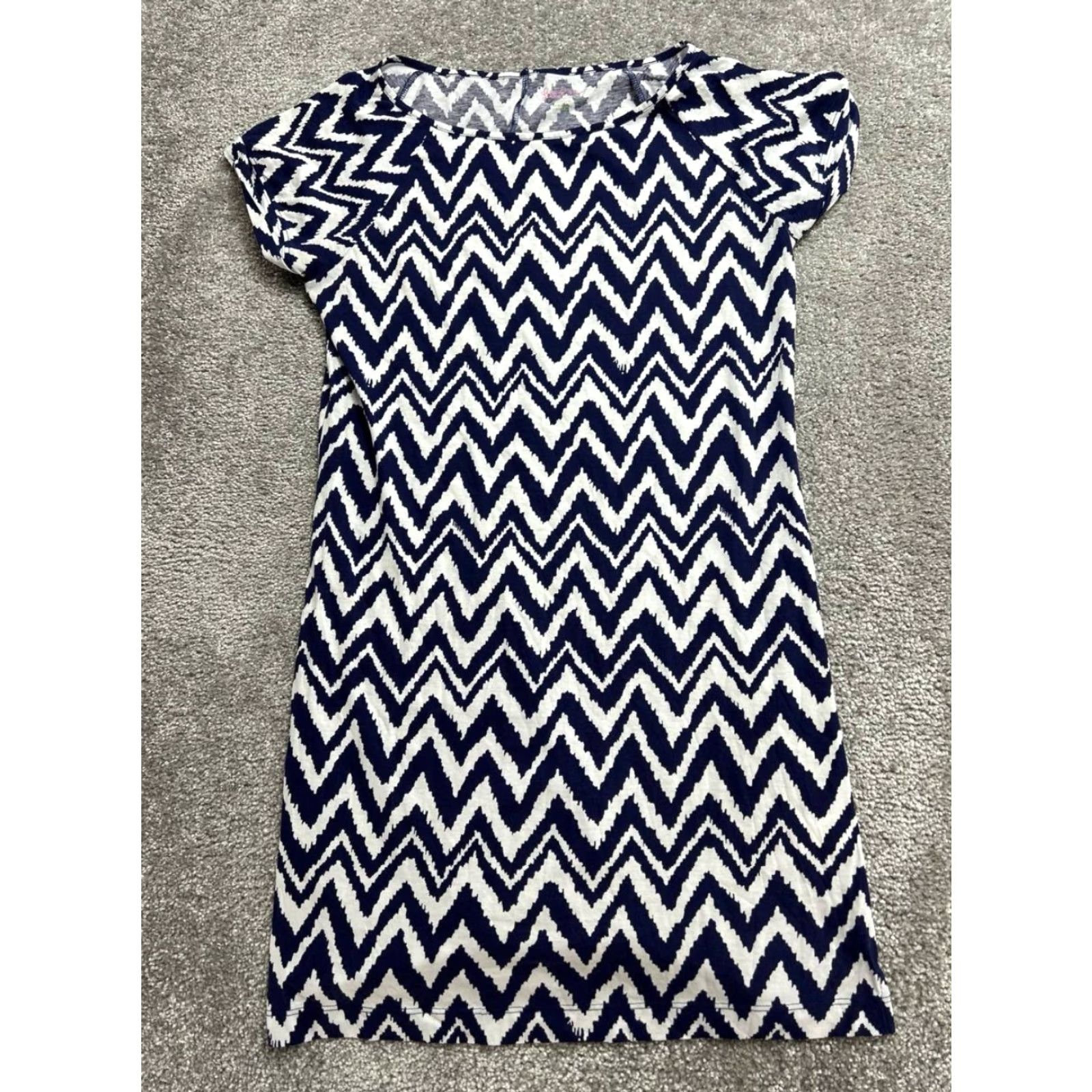 Lilly Pulitzer Lilly Pulitzer Shirt Dress Womens Medium White Chevron Pima Cotton Cap Sleeve Size M / US 6-8 / IT 42-44 - 2 Thumbnail