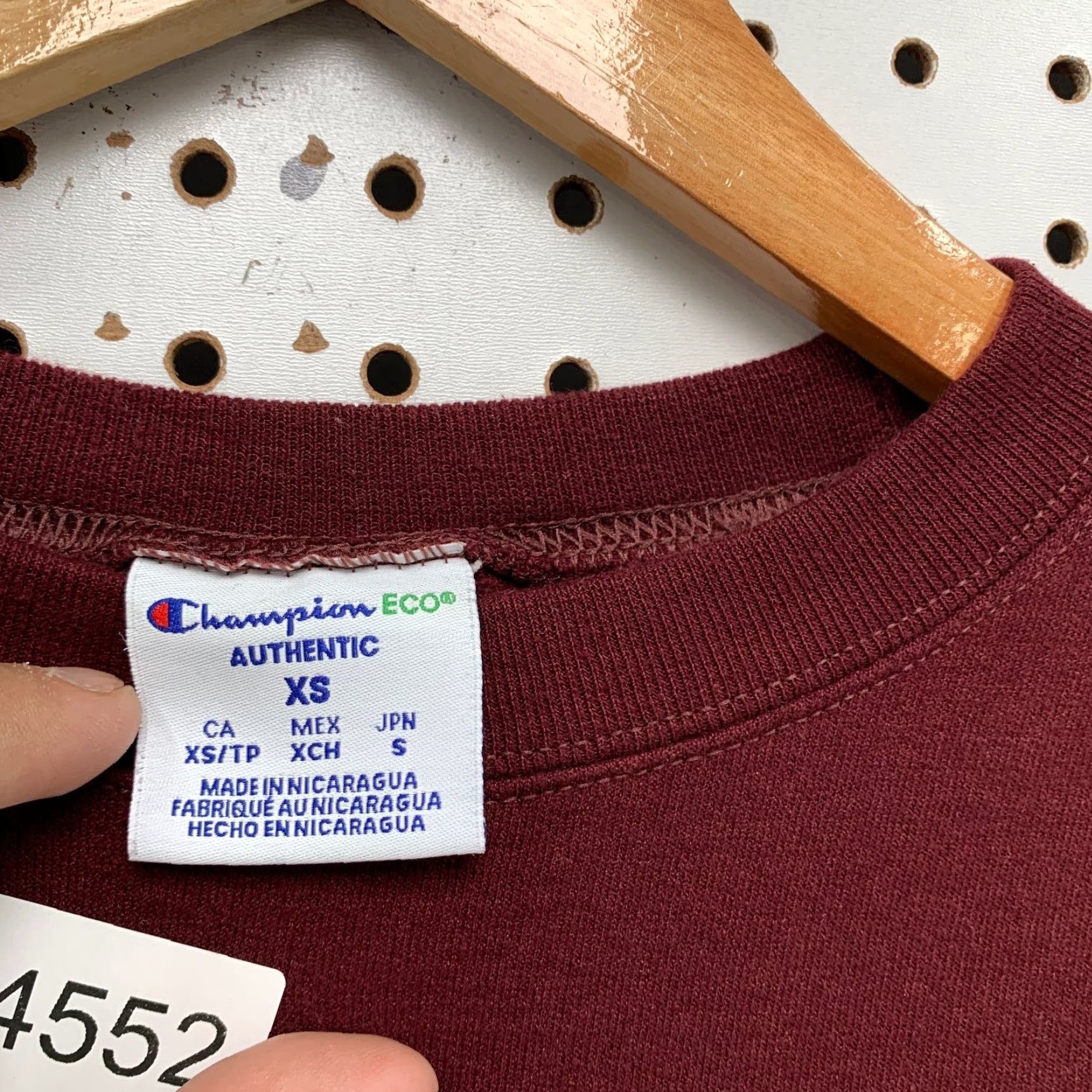 Champion Champion University Chicago Sweatshirt Womens XS Cropped Crewneck Fleece Maroon Red Size XS / US 0-2 / IT 36-38 - 4 Thumbnail