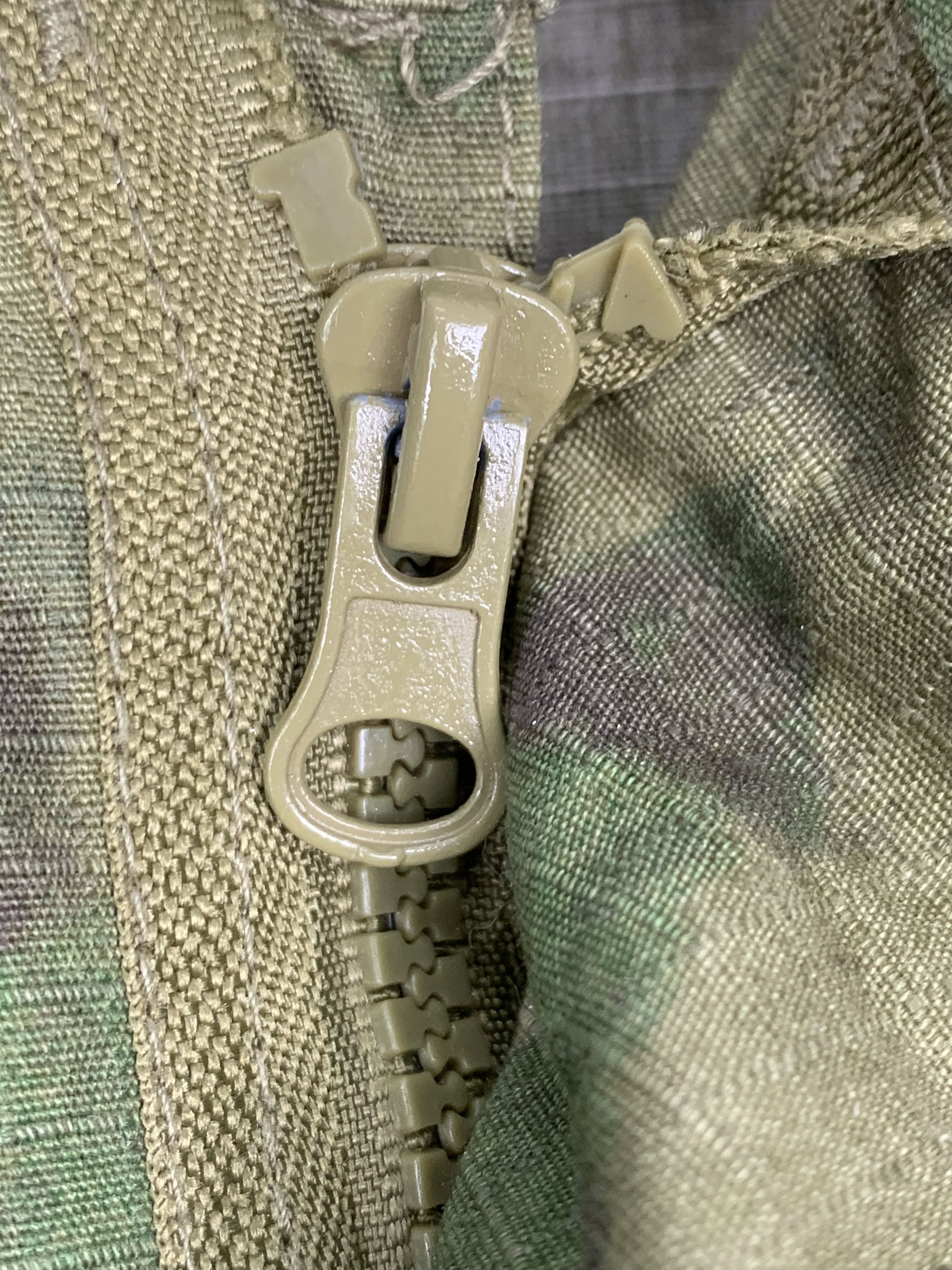 Vintage Vintage 70s Military Army Combat Camo Jacket J1460 Size US L / EU 52-54 / 3 - 7 Thumbnail