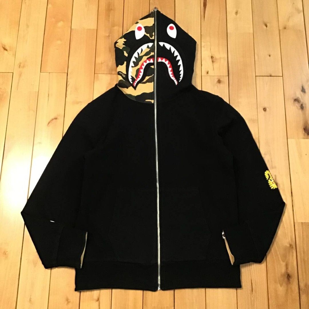 Bape 🔥Reversible🔥 BAPE camo Shark Full Zip Hoodie a bathing ape Size US M / EU 48-50 / 2 - 4 Thumbnail