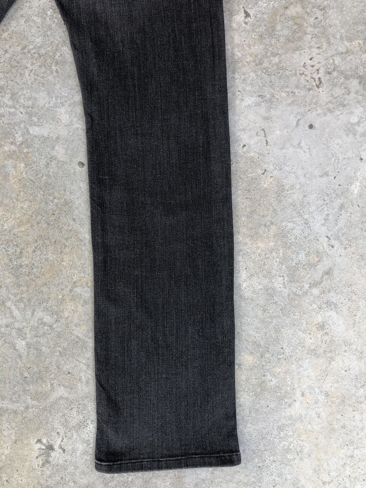 Black Label Burberry Slim Fit Distressed Jeans Size US 33 - 12 Thumbnail
