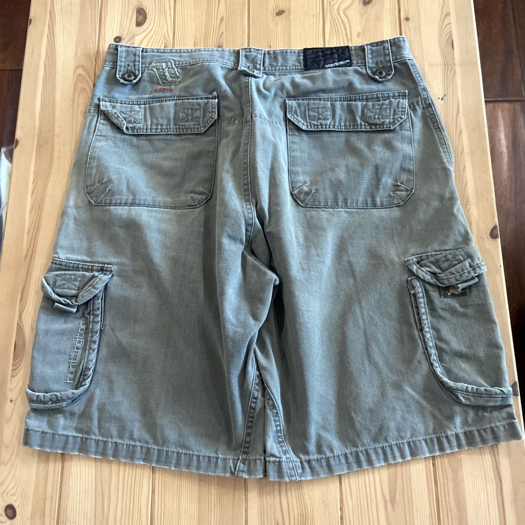 Vintage VINTAGE Huntington Cargo Shorts Green 36 Men Regular Cargo Pockets Surf Skate 90s 2000s Mens Size US 36 / EU 52 - 6 Thumbnail