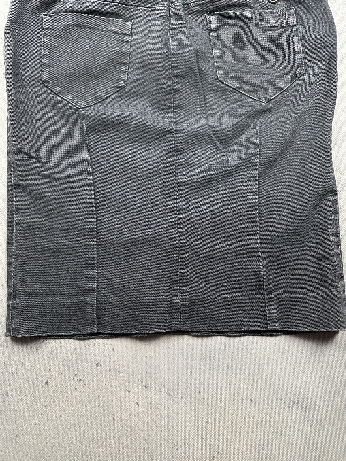Prada Prada Vintage Grey Denim Pencil Skirt Lux Leather Logo Patch Size 30" / US 8 / IT 44 - 8 Thumbnail