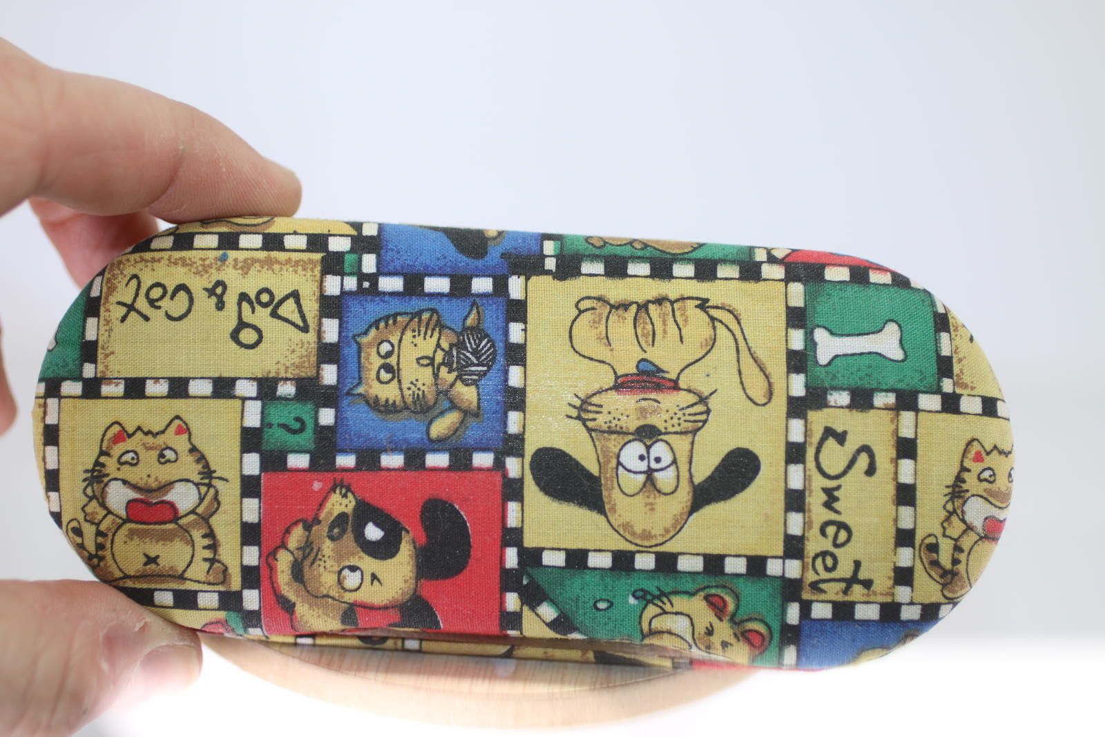 Genetic Manipulation Shinichiro Kuriya Dog&Cat Cartoon Eyeglasses Case HardShell Fabric OpticalCase Size ONE SIZE - 2 Thumbnail