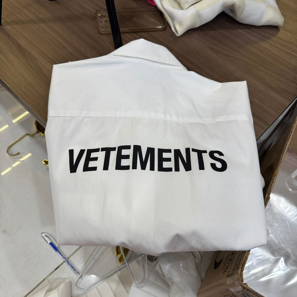 Vetements Vetements logo print long-sleeves shirt Size US XS / EU 42 / 0 - 1 Thumbnail
