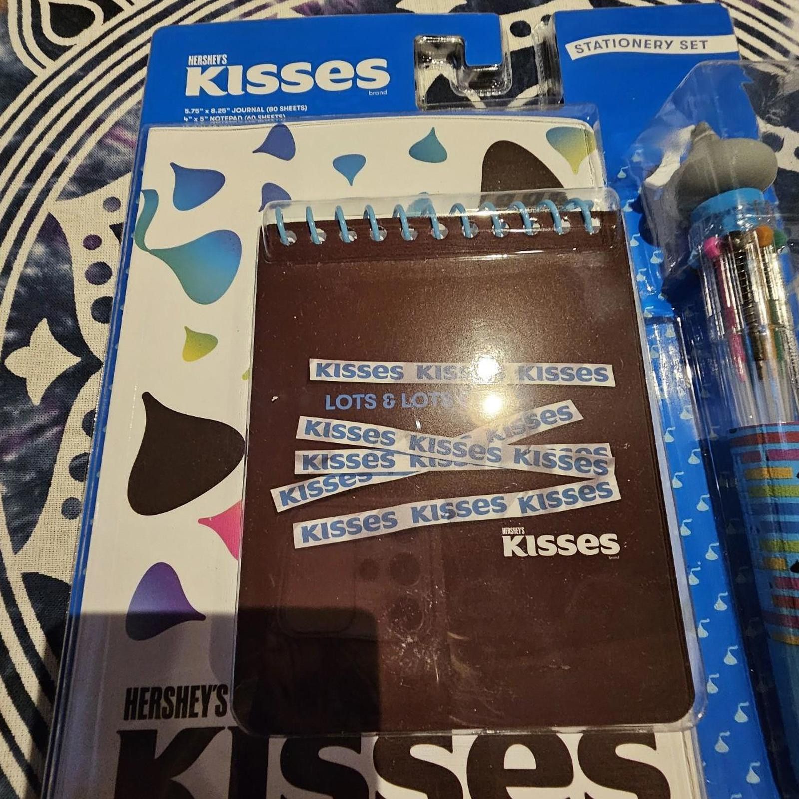 Designer Hershey Kisses Stationary Set Size ONE SIZE - 5 Thumbnail