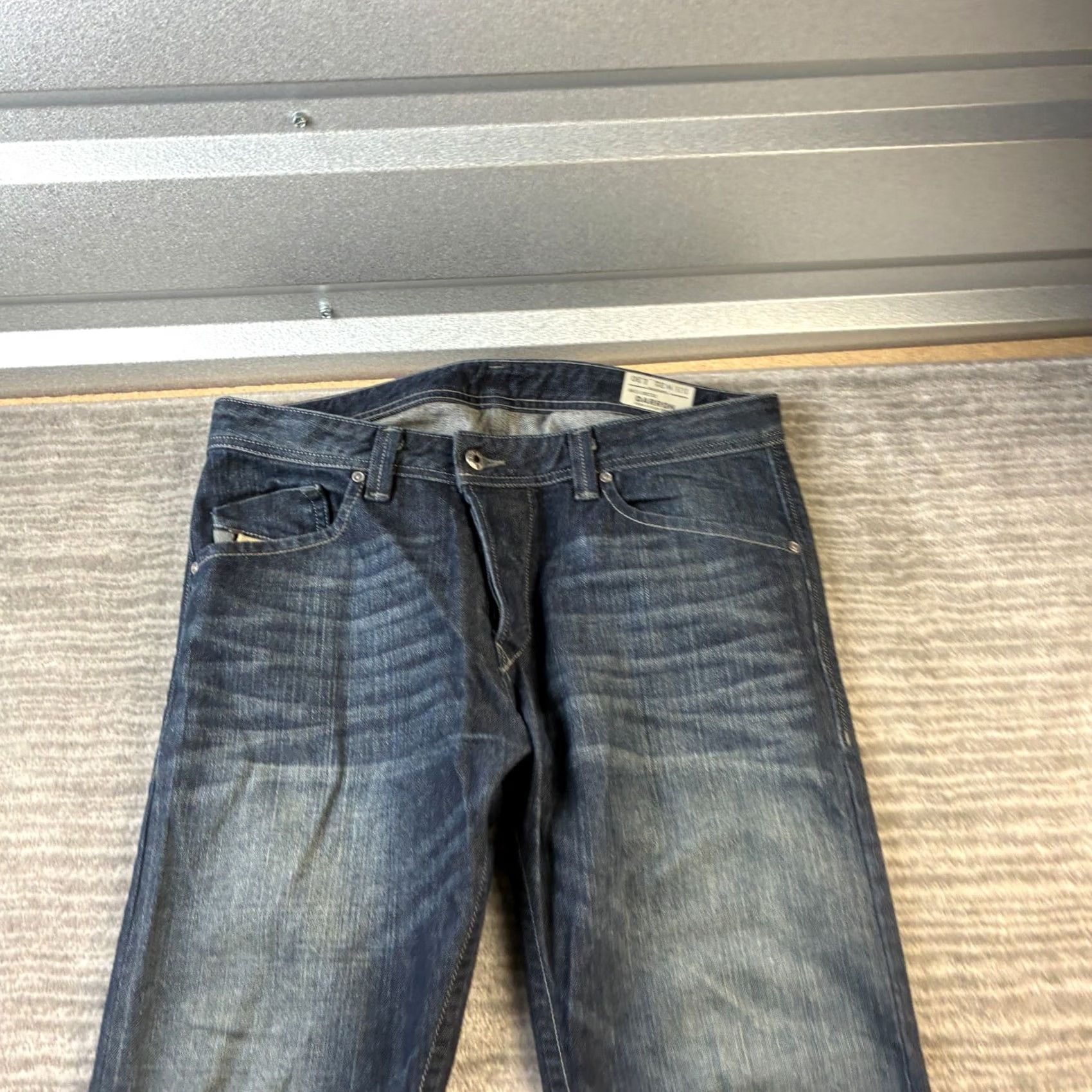 Diesel VINTAGE Diesel Jeans Mens 31x30 Darron Blue Denim Slim Tapered Button Fly 5-Pocket 90s Mens Clothing Size US 31 - 3 Thumbnail