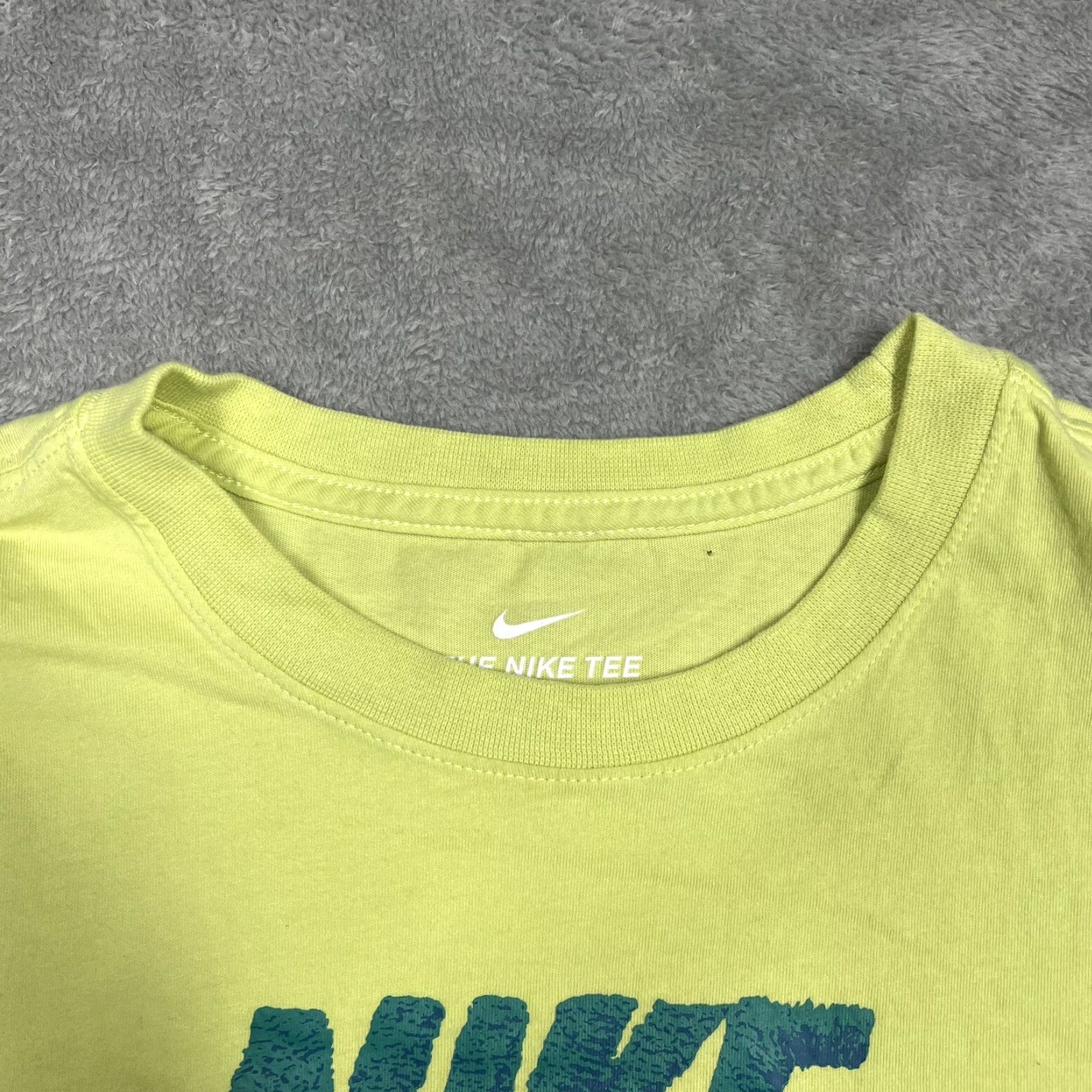 Nike Nike Men’s T-Shirt FUTURA LOGO Lime Green AR4993-367 Shirt M Adults Mens Short Sleeve Crew Neck 100% Cotton Graphic Tee Size US M / EU 48-50 / 2 - 5 Thumbnail