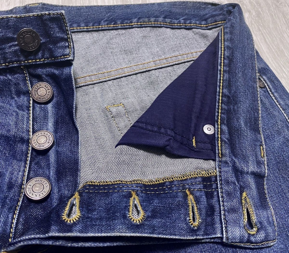 Alexander McQueen Alexander McQueen Main Line 2011 Washed Selvedge Denim Jeans Size US 34 / EU 50 - 14 Thumbnail