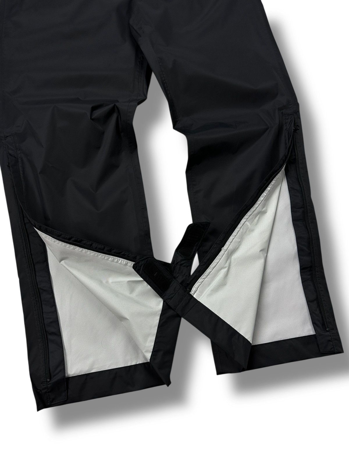 Helly Hansen Helly Hansen Waterproof Breathable Pants Men’s Regular Fit Size US 30 / EU 46 - 4 Thumbnail