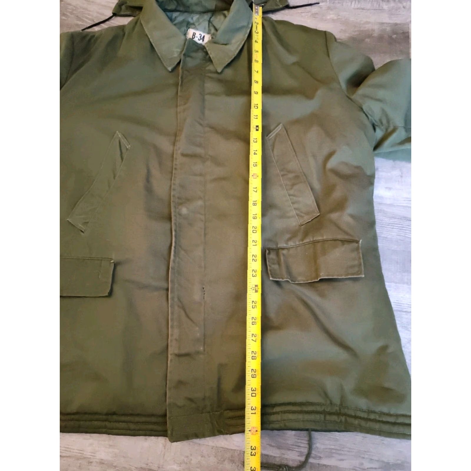 Vintage VINTAGE Military Jacket Workwear Men XL Green Mid-Length Full Zip Pockets 80s Size US XL / EU 56 / 4 - 6 Thumbnail