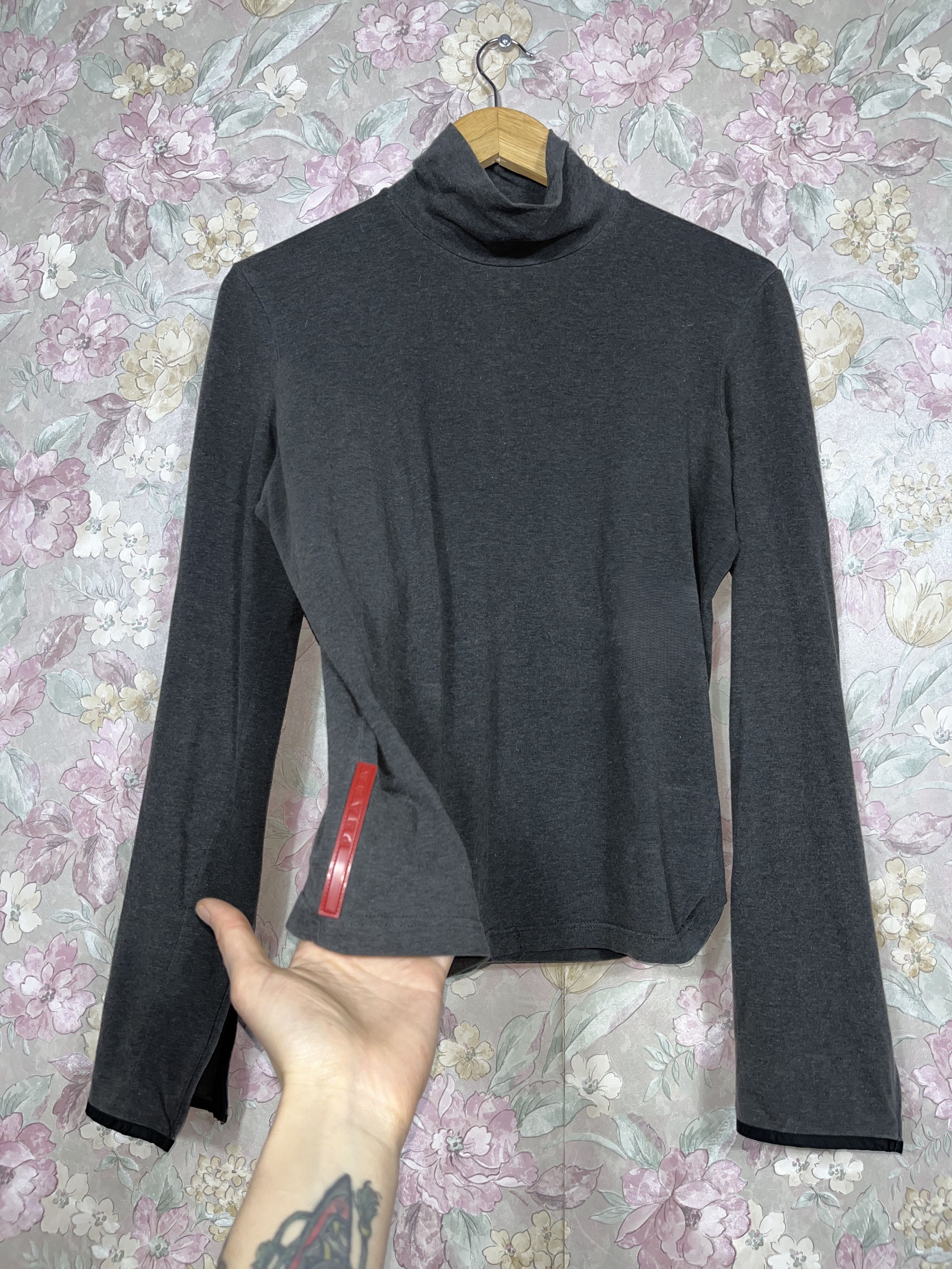 Prada Vintage Grey Prada Jumper Longsleeve Golf Sport Red Tab Size M / US 6-8 / IT 42-44 - 1 Thumbnail