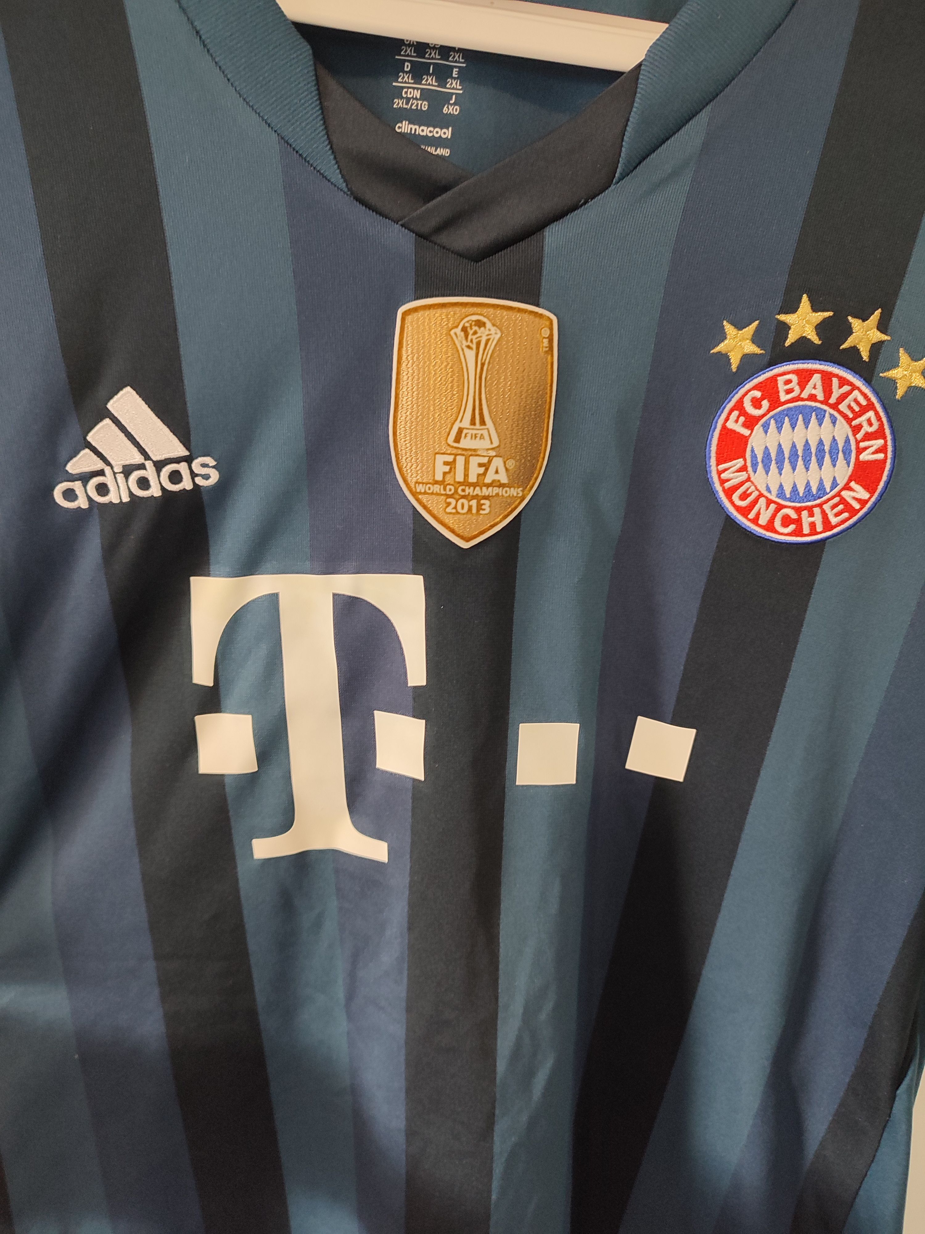 Adidas BAYERN MUNICH 2013-14 Third FOOTBALL Kit SHIRT Size US XXL / EU 58 / 5 - 7 Thumbnail