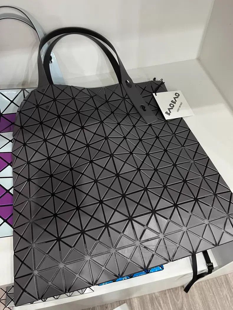 Issey Miyake Issey Miyake Black Handbag Size ONE SIZE - 1 Thumbnail