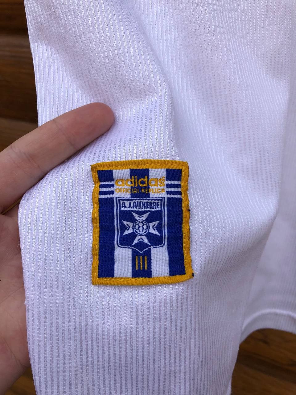 Adidas VINTAGE AJ.AUXERRE HOME FOOTBALL SHIRT SOCCER JERSEY ADIDAS Size US S / EU 44-46 / 1 - 11 Thumbnail