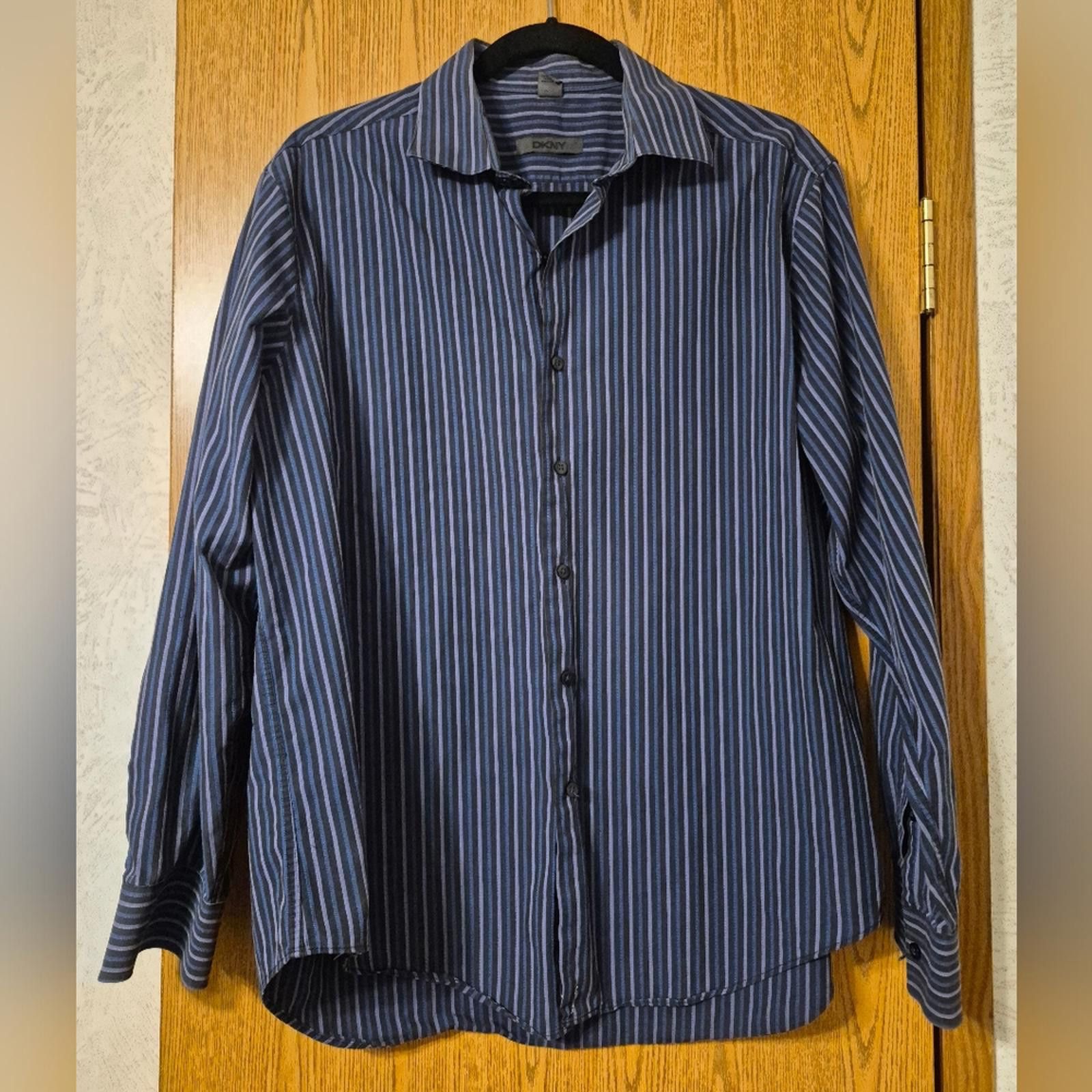 DKNY DKNY Navy and Purple Striped Button Down Shirt XL Size US XL / EU 56 / 4 - 1 Thumbnail