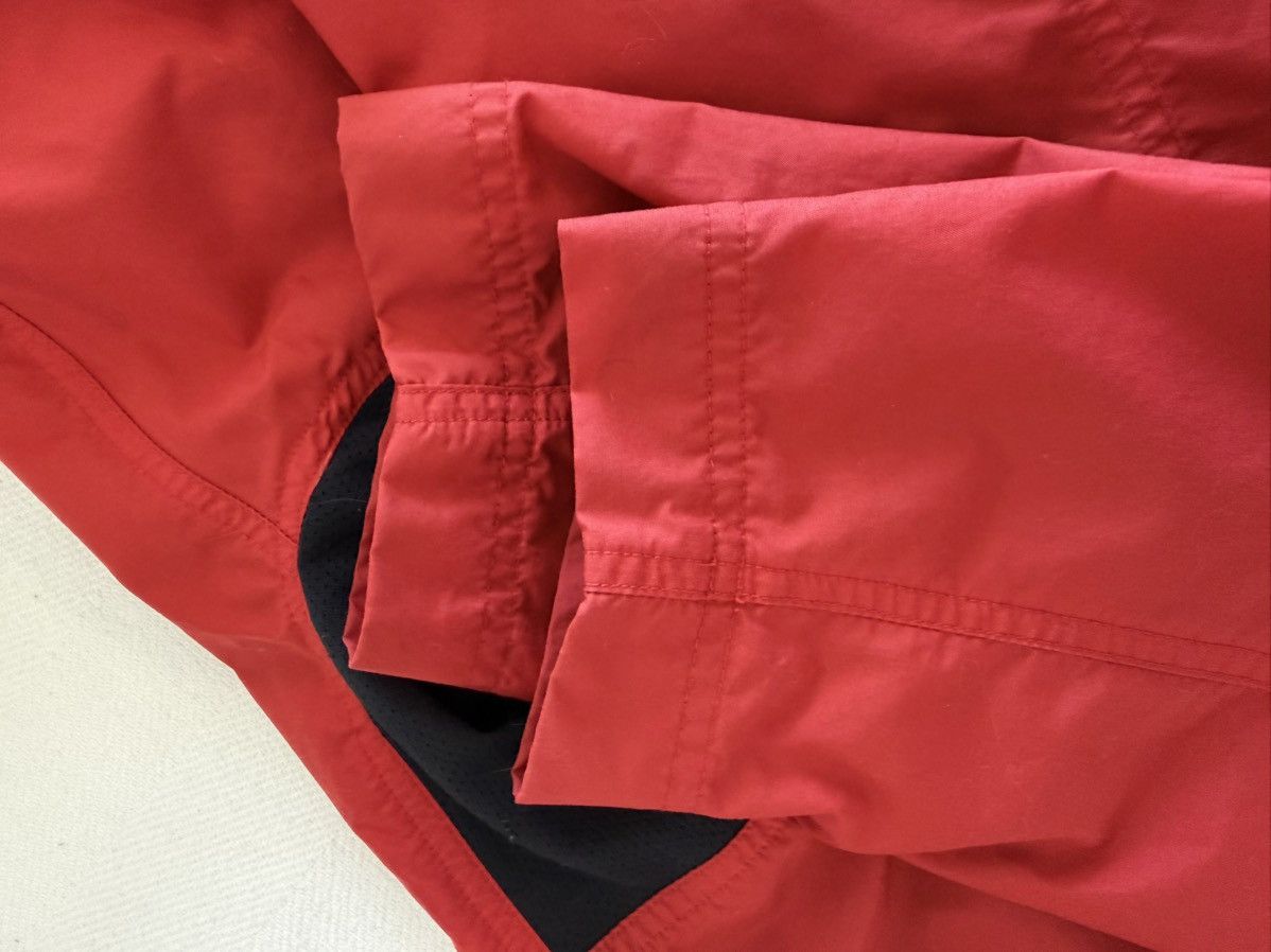 Nike Mens M Vintage Nike Red Windbreaker Size US M / EU 48-50 / 2 - 11 Thumbnail
