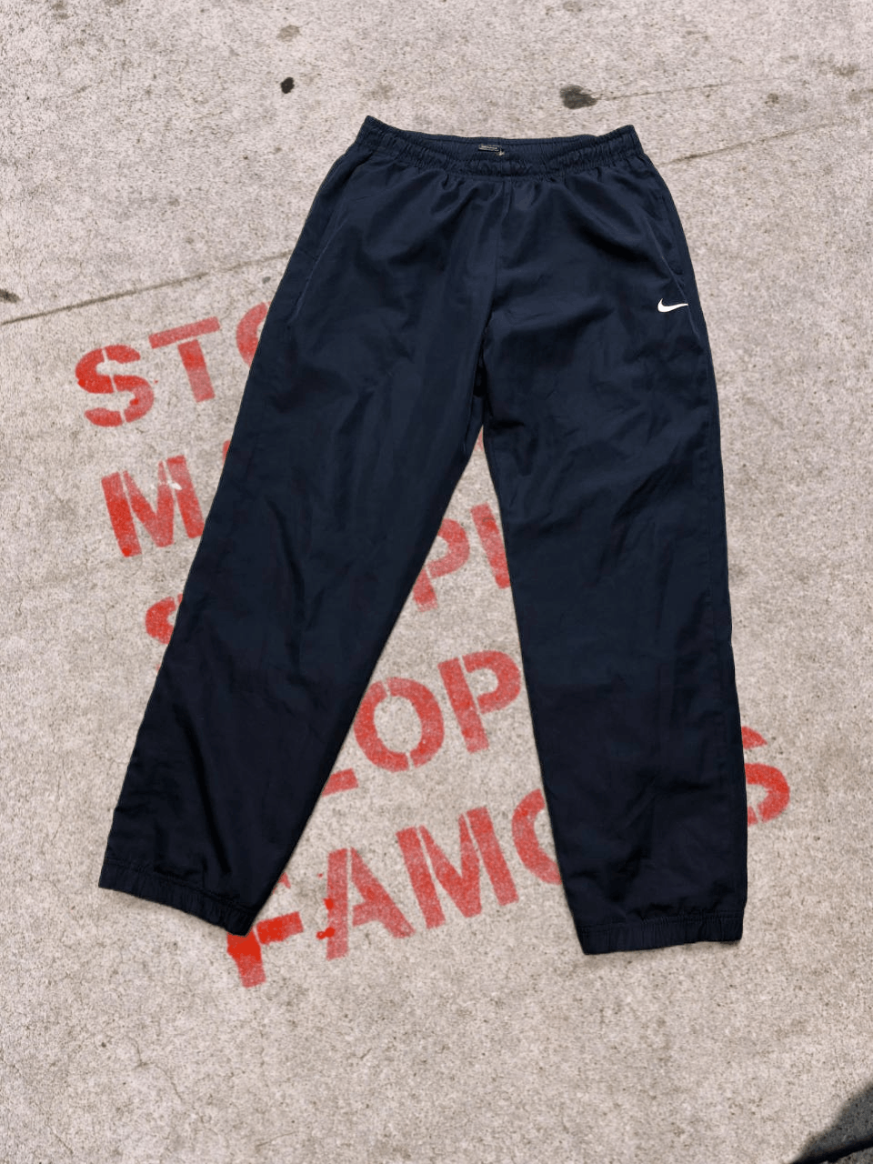 STREETWEAR NIKE BAGGY SWEATPSNTS SIZE 34