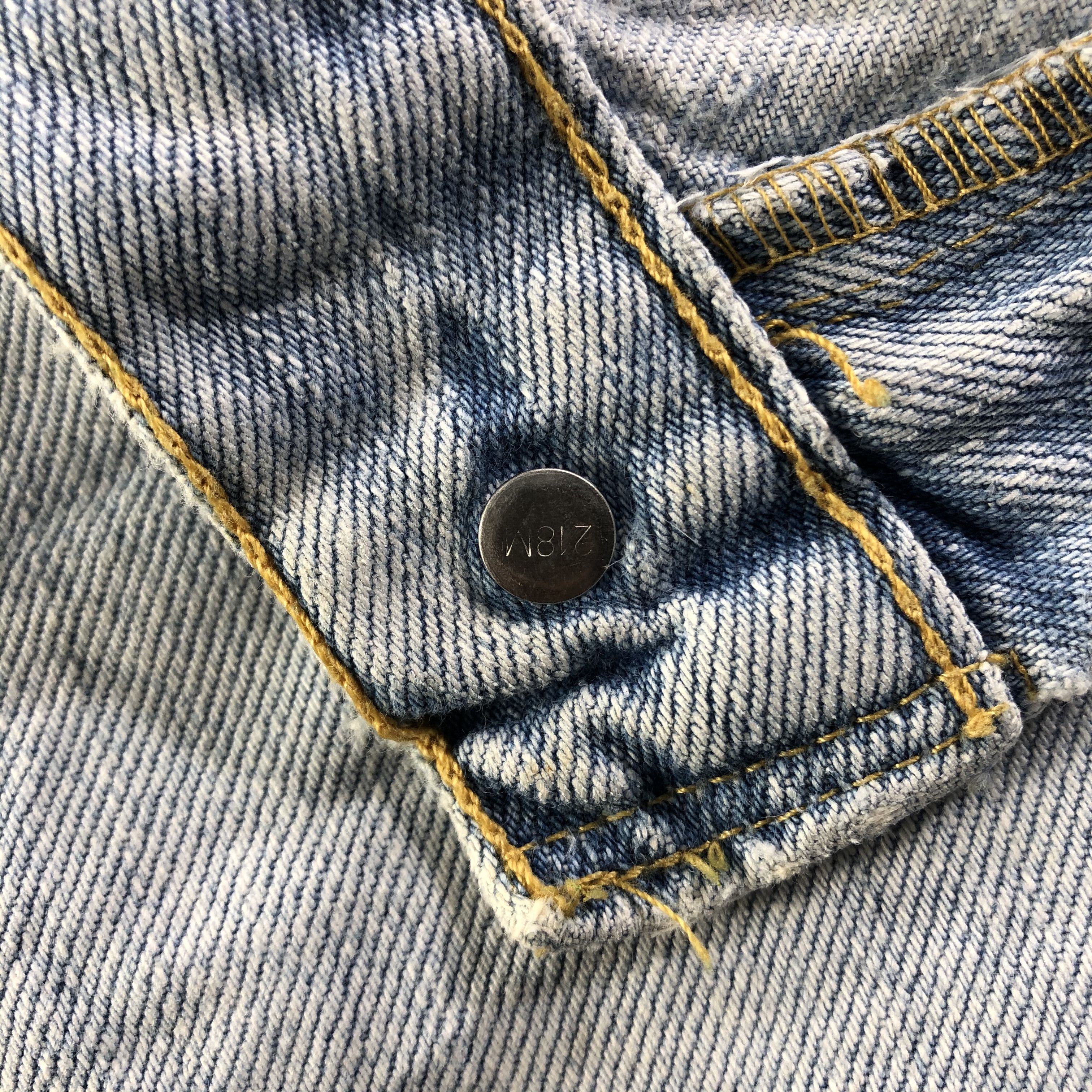 Levi's Vintage Light Wash Levis 505 Jeans-J3197 Size US 34 / EU 50 - 9 Thumbnail