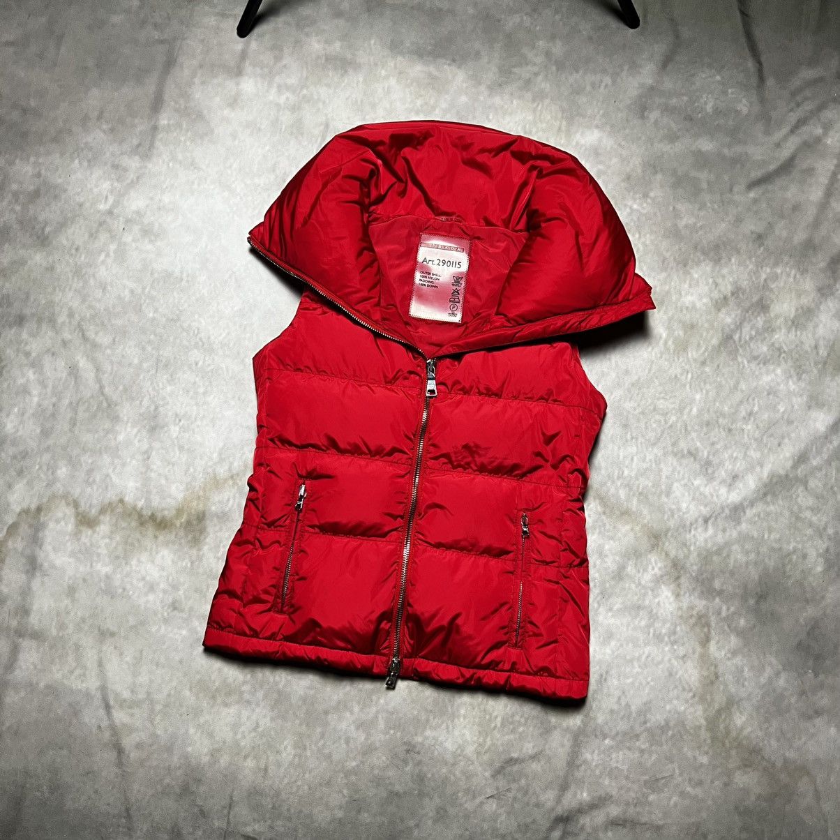 Prada Prada Down Puffer Vest Prada Re-Nylon Down Vest high end Size XS / US 0-2 / IT 36-38 - 1 Thumbnail