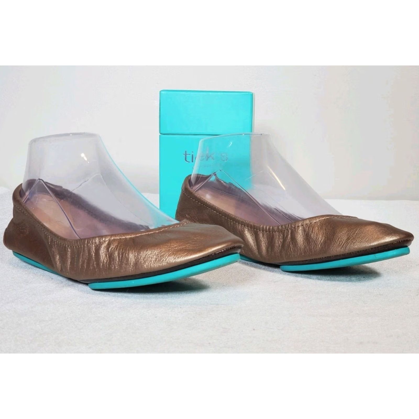 Vintage Tieks Ballet Flats Metallic Bronze w/ Box Women's US 7 Leather Flat Casual, Party, Workwear, Travel Shoes Mens Womens? Size US 7 / IT 37 - 3 Thumbnail