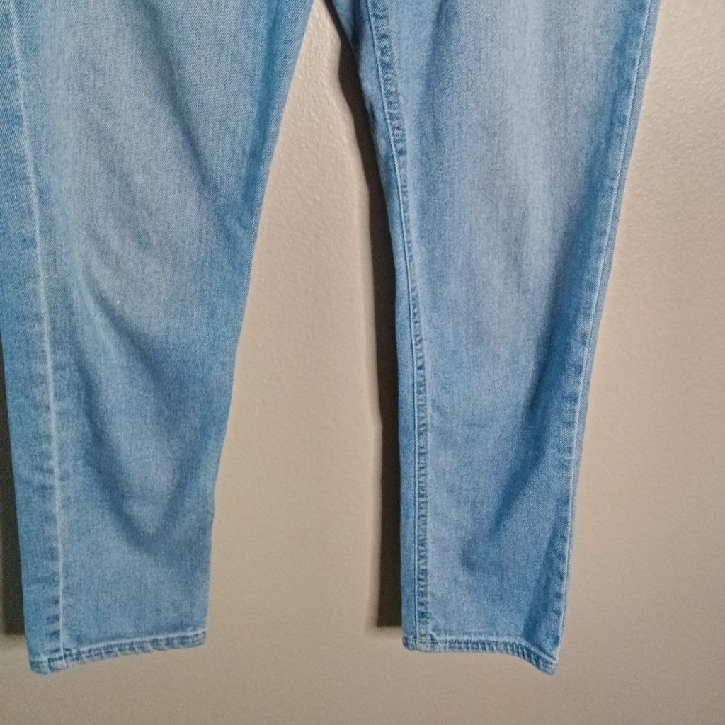 Bdg BDG High-Waisted Cropped Girlfriend Jean Light Wash Size 28 Size 28" / US 6 / IT 42 - 5 Thumbnail