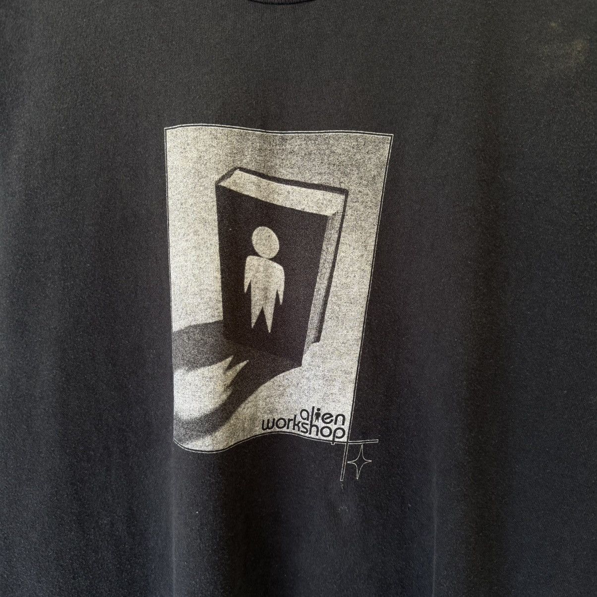 Alien Workshop Vintage Thrashed Alien Workshop Bible Tee Shirt Size US L / EU 52-54 / 3 - 2 Thumbnail