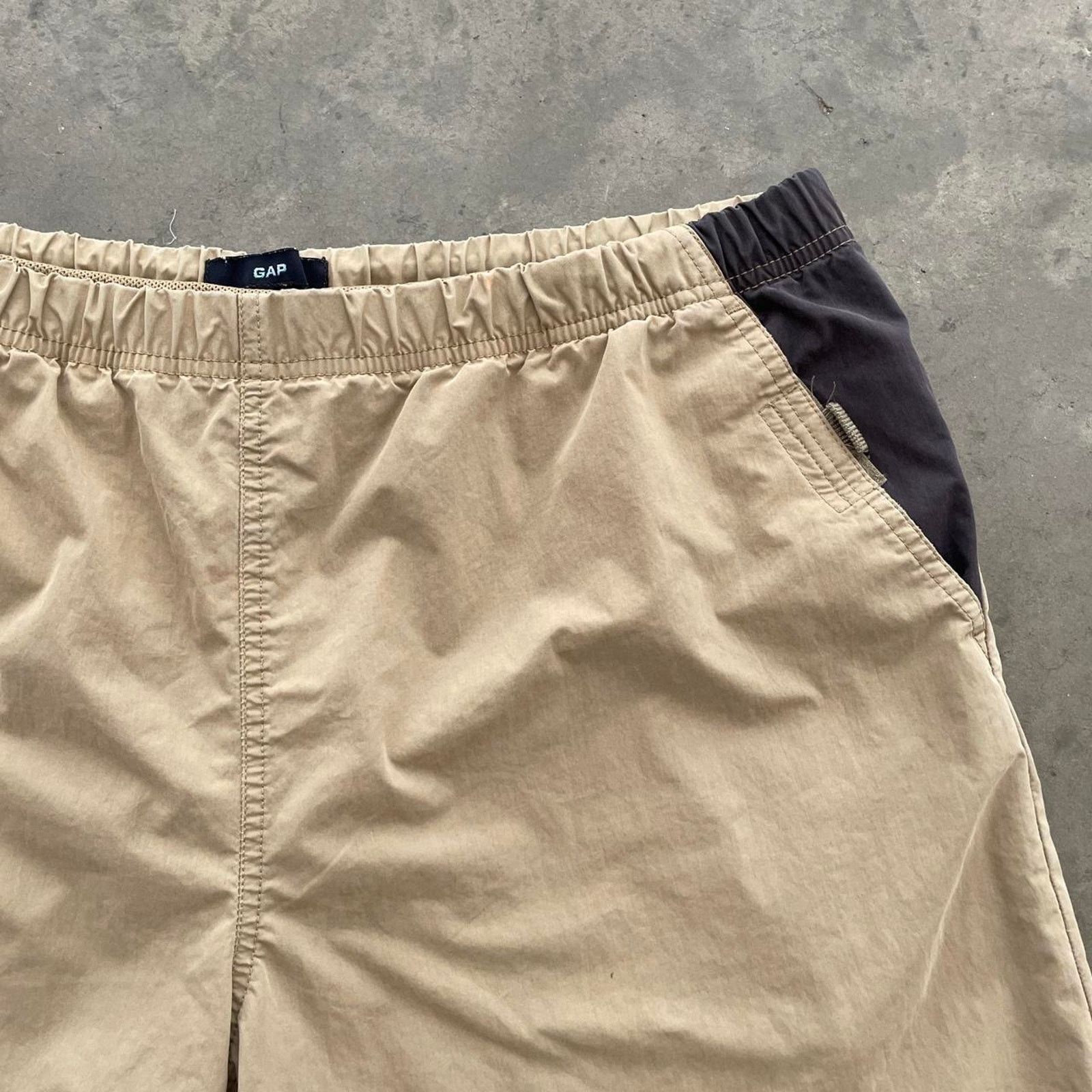 Gap Vintage Gap Tan Nylon Shorts Size US 36 / EU 52 - 3 Thumbnail