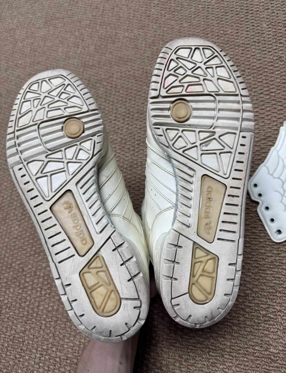 Adidas Adidas Jeremy Scott Wings 2.0 K37 Size US 9 / EU 42 - 6 Thumbnail
