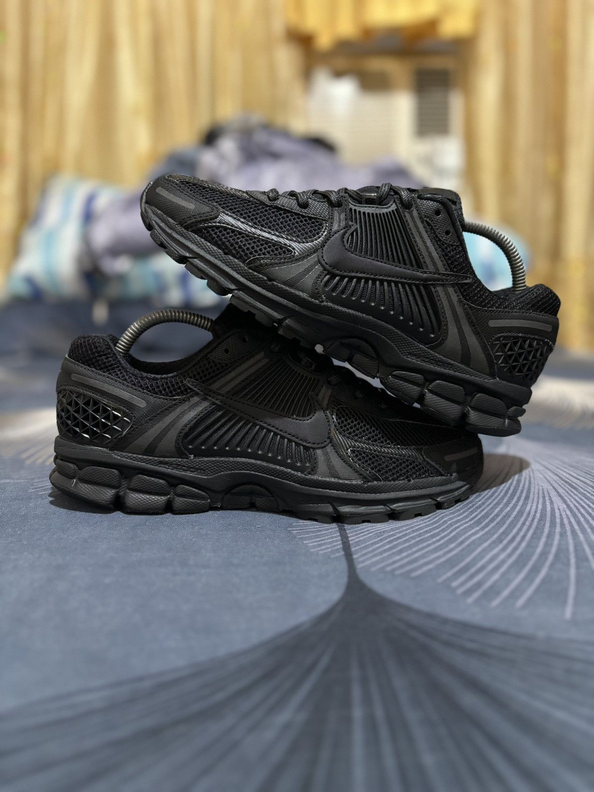 Nike NIKE ZOOM VOMERO 5 ‘TRIPLE BLACK’ Size US 7.5 / EU 40-41 - 3 Thumbnail