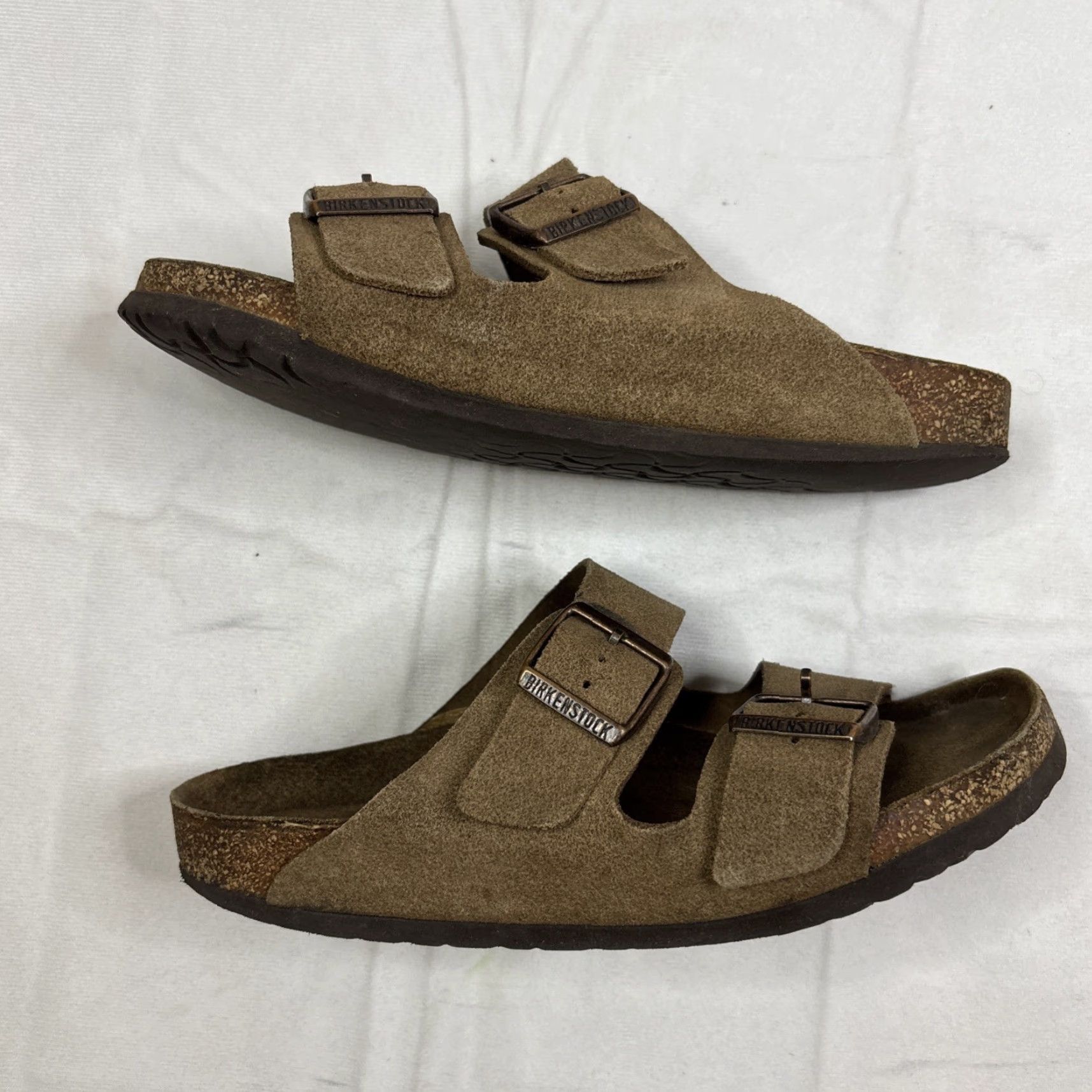 Birkenstock Birkenstock Arizona Sandal Leather Suede Tan Women's 38 US 7 Men’s 5 Buckle Straps Leather Insole Outsole Germany Vintage? Size US 7 / IT 37 - 6 Thumbnail