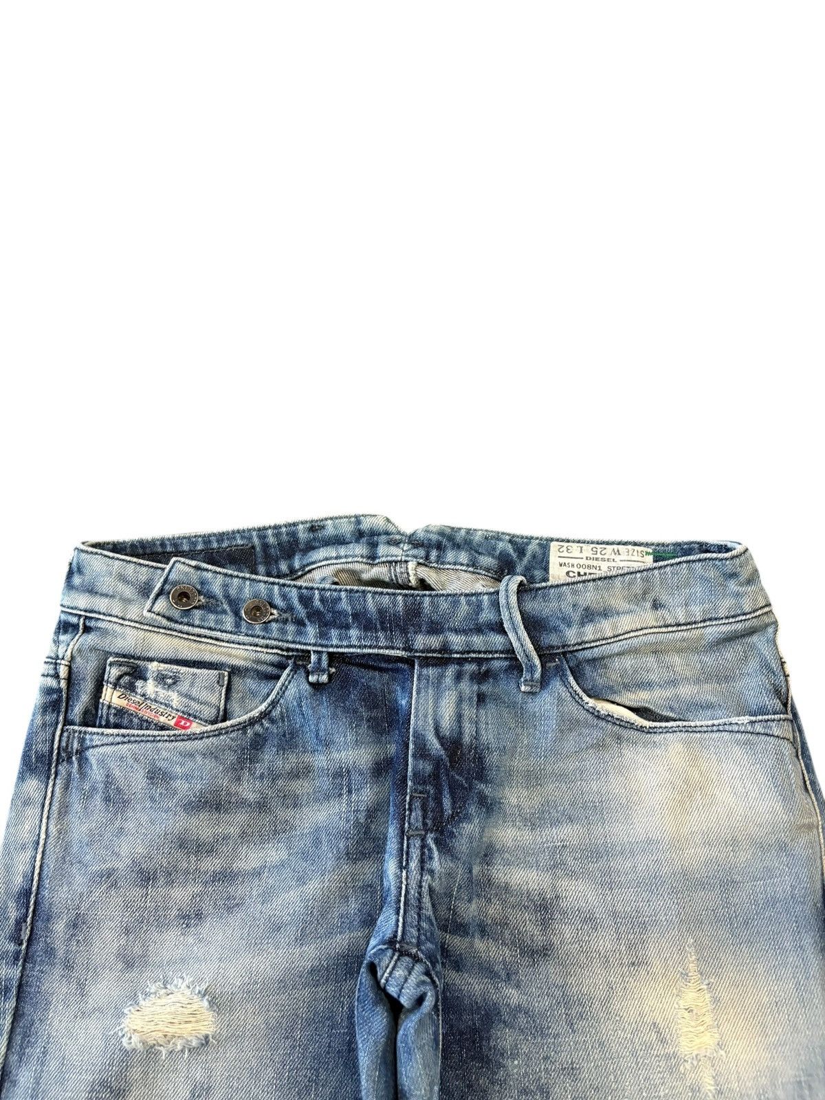 Diesel Vintage Italy Diesel Cherick Bleached Distressed Jeans Size 28" / US 6 / IT 42 - 4 Thumbnail