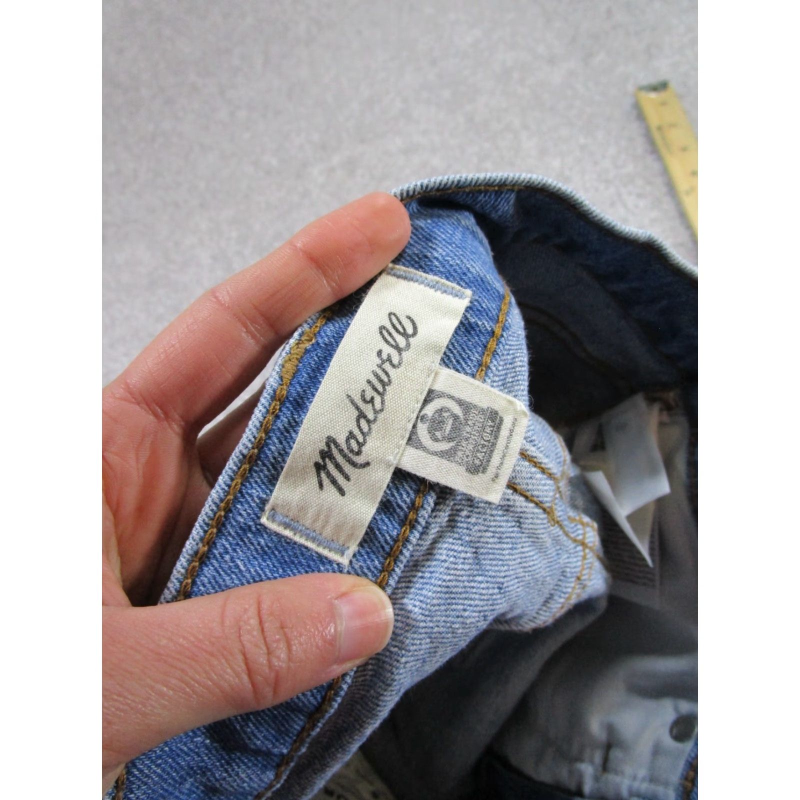 Madewell Madewell The Perfect Jean Shorts Womens 25 Light Wash Denim Cut-Offs Jeans Shorts 25 Blue Womens Size 42" / US 20 - 7 Thumbnail