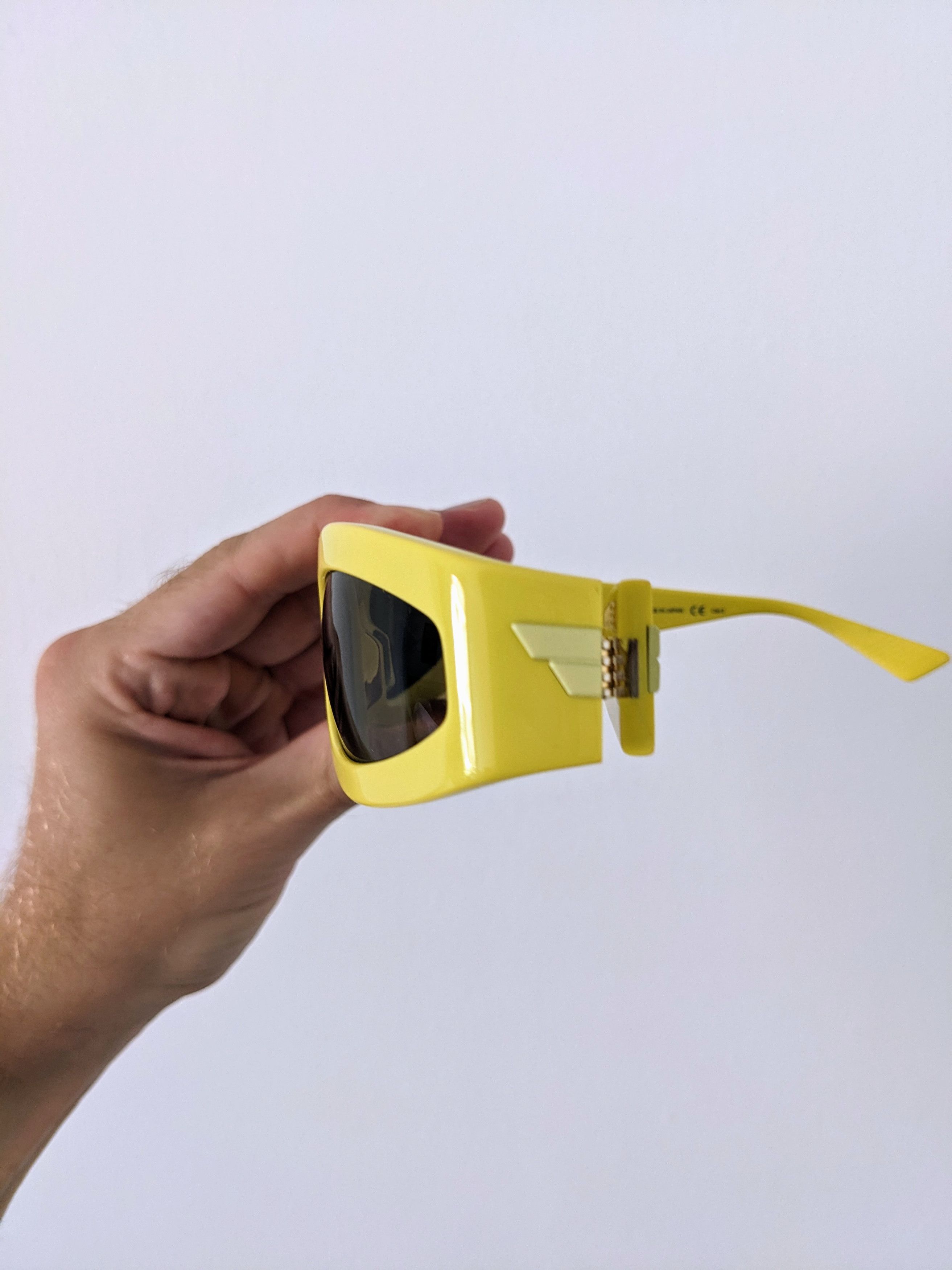 Bottega Veneta Yellow Oval Sunglasses Size ONE SIZE - 5 Thumbnail