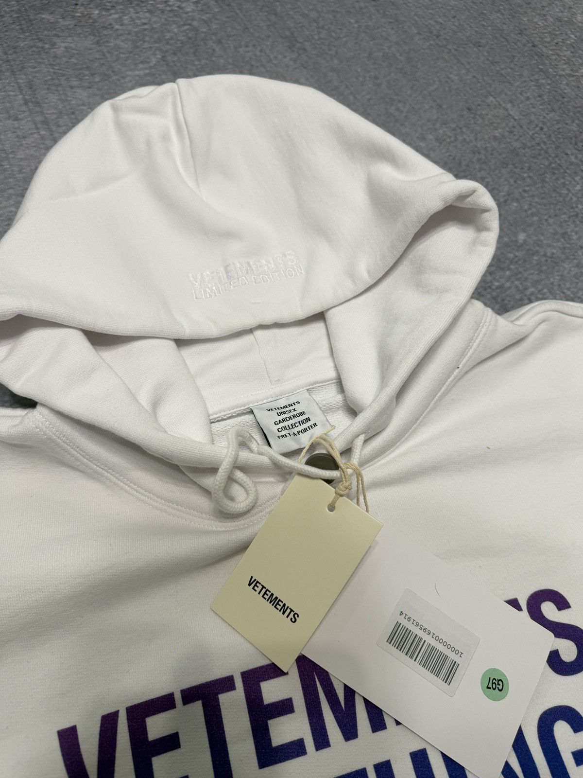 Vetements Vetements Translation Hoodie Rainbow White Size US S / EU 44-46 / 1 - 5 Thumbnail