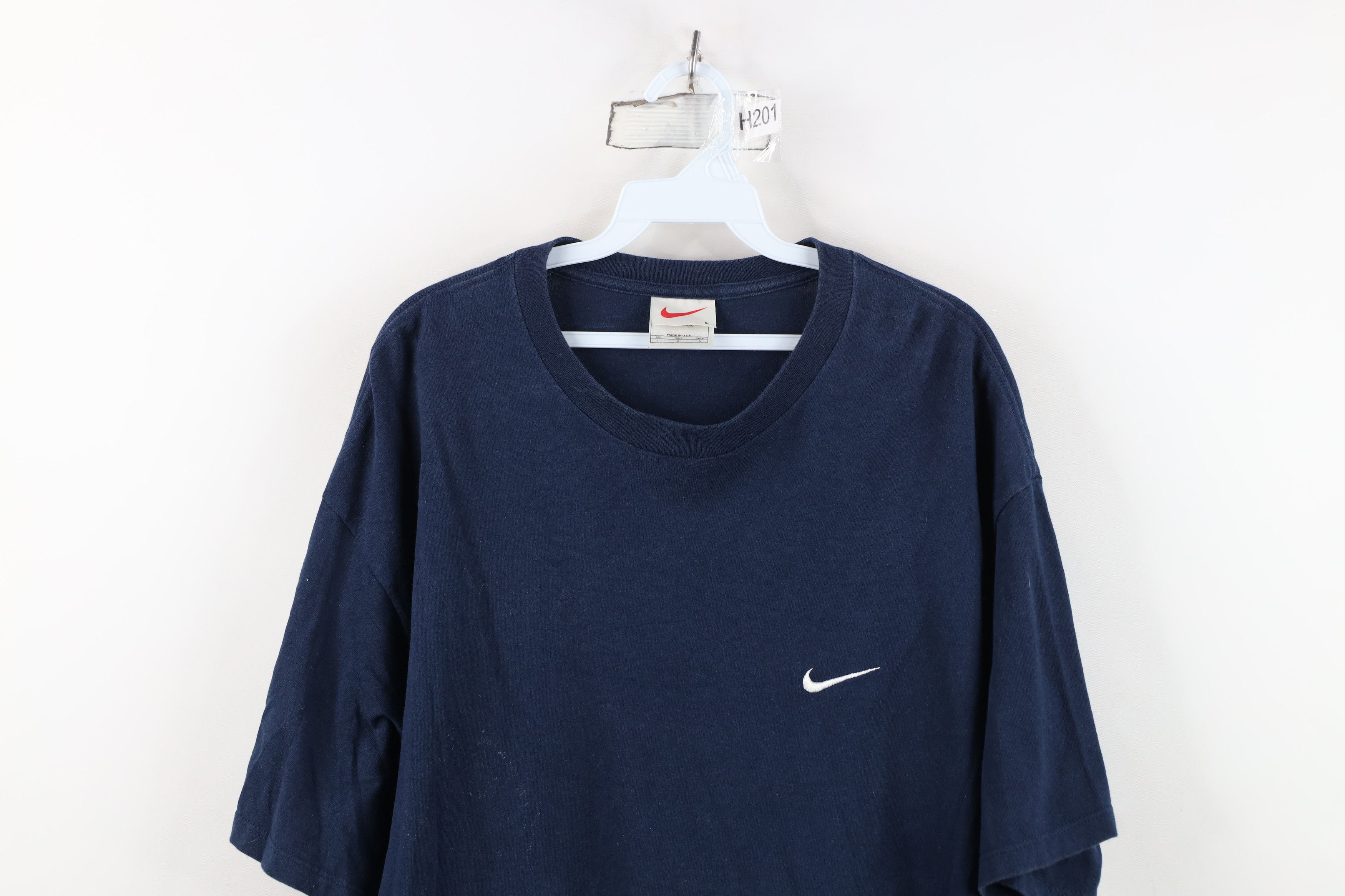 Nike Vintage 90s Nike Baggy Travis Scott Mini Swoosh T-Shirt USA Size US L / EU 52-54 / 3 - 2 Thumbnail
