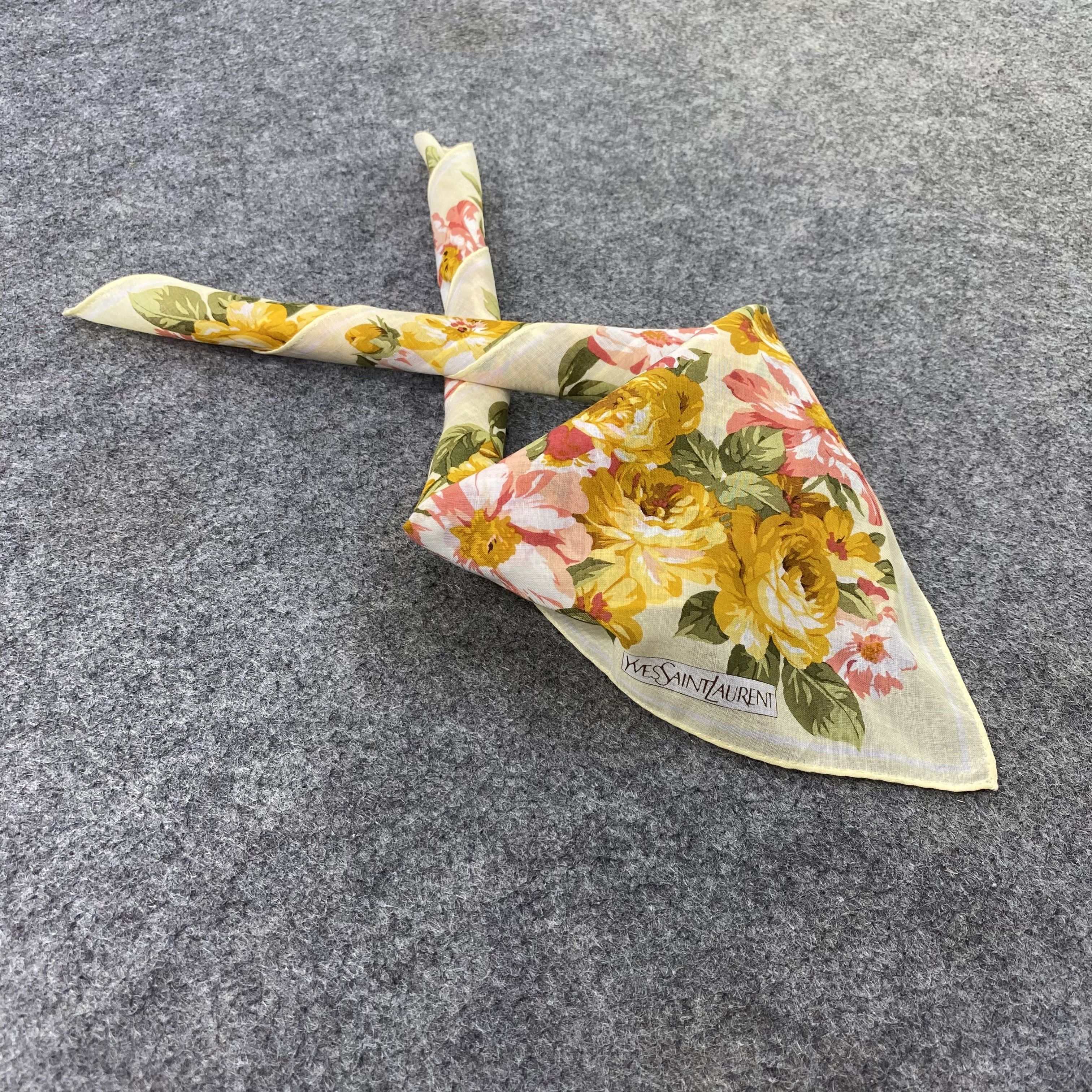Yves Saint Laurent Yves Saint Laurent Handkerchief Neckerchief Bandana-B1937 Size ONE SIZE - 1 Thumbnail
