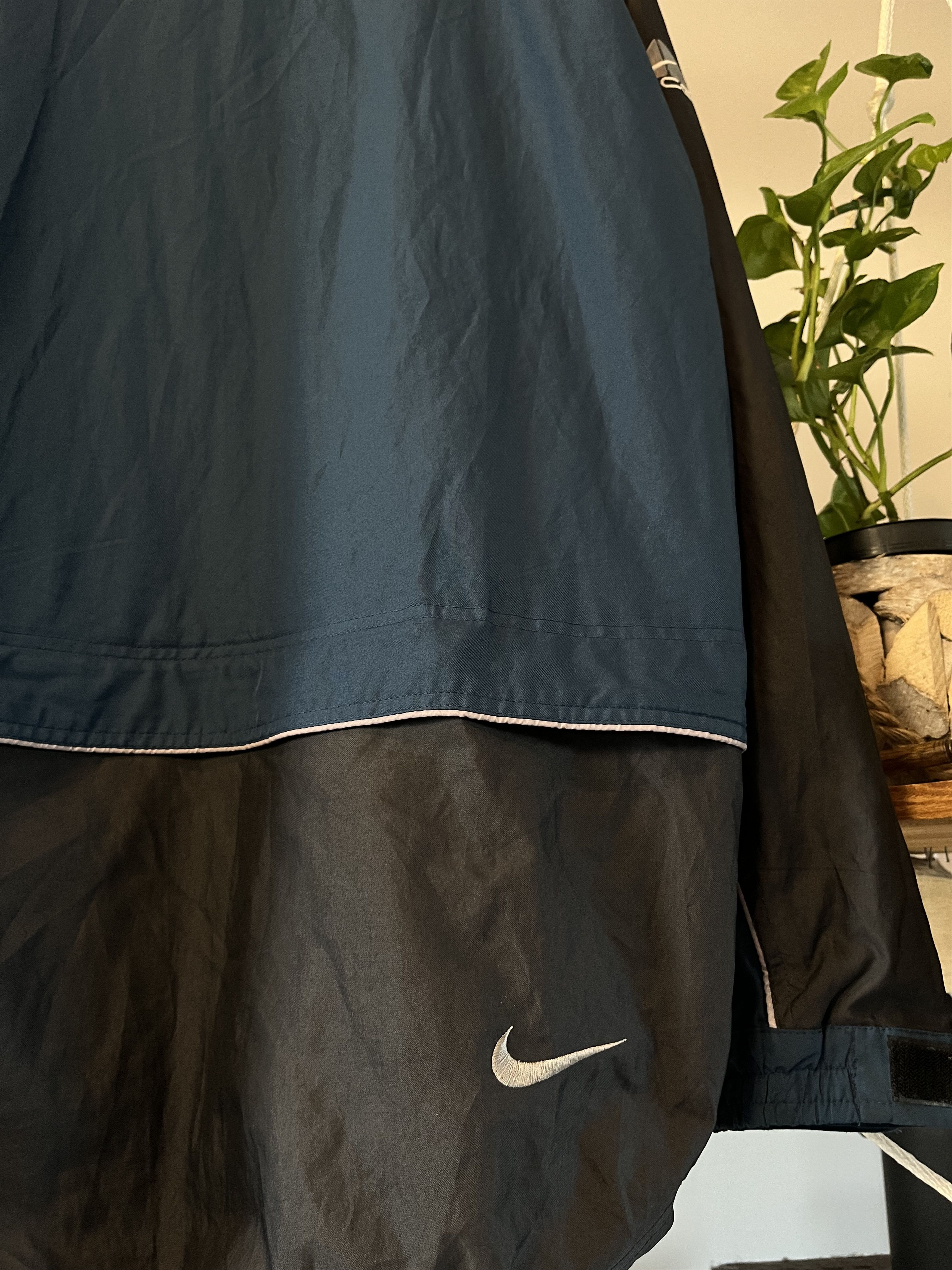 Nike ACG Vintage Nike ACG Snowboard Windbreaker Jacket Size US L / EU 52-54 / 3 - 6 Thumbnail