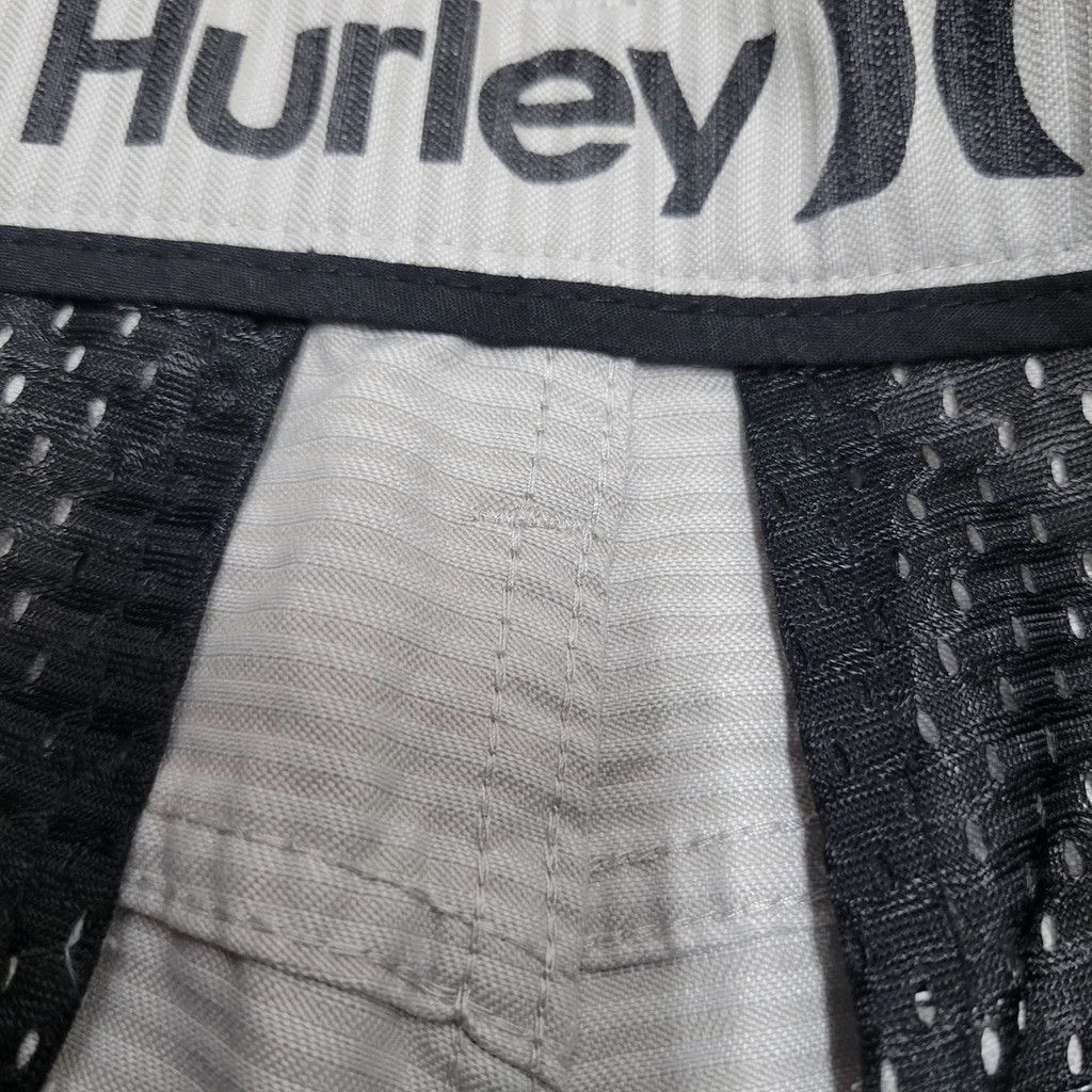 Hurley Hurley Buckle Shorts Men's 31 Inseam 10" Excellent Condition Size US 31 - 5 Thumbnail