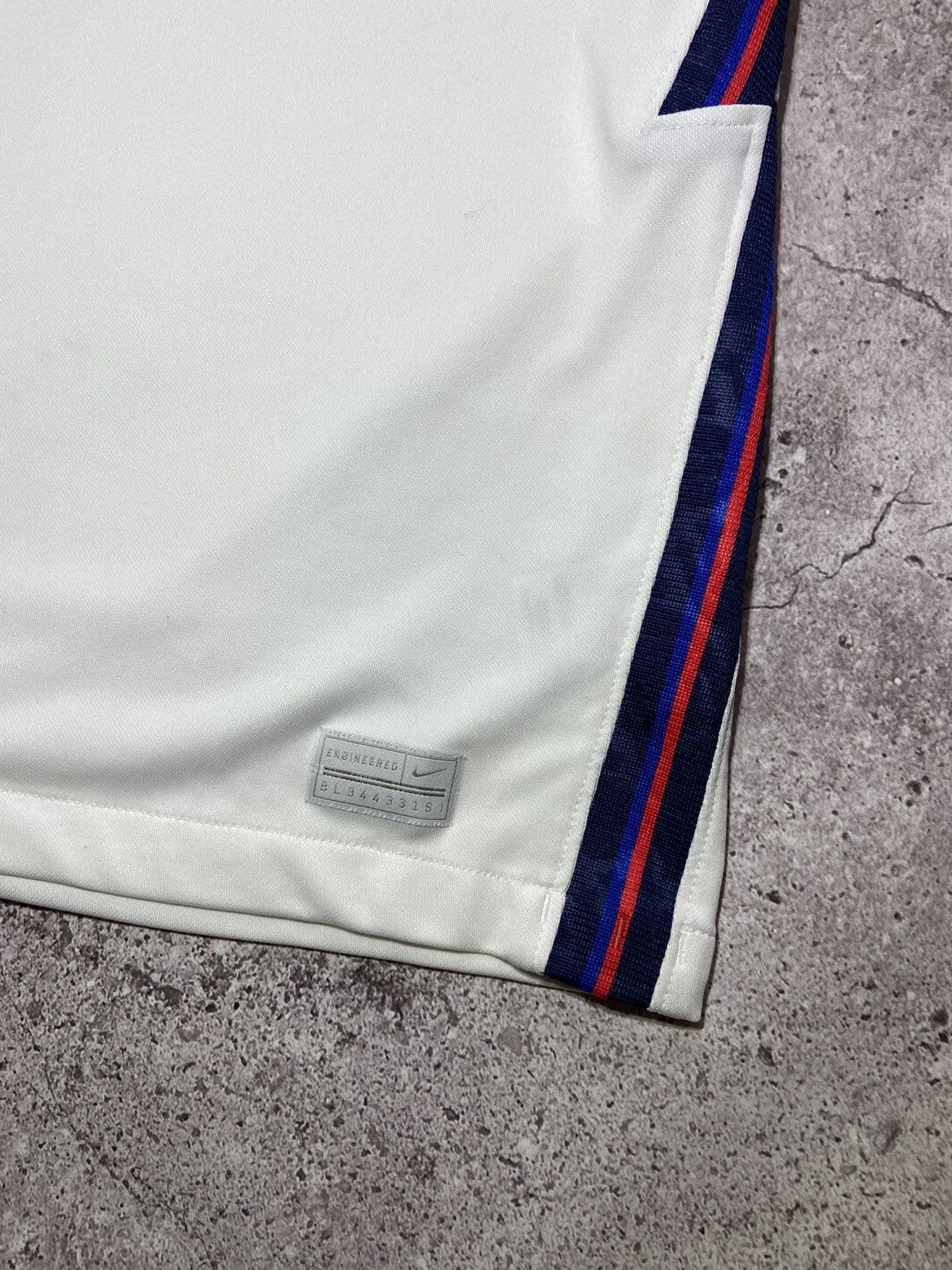 Nike × Vintage England 2020 Nike Football Jersey Home T-shirt Size US S / EU 44-46 / 1 - 5 Thumbnail