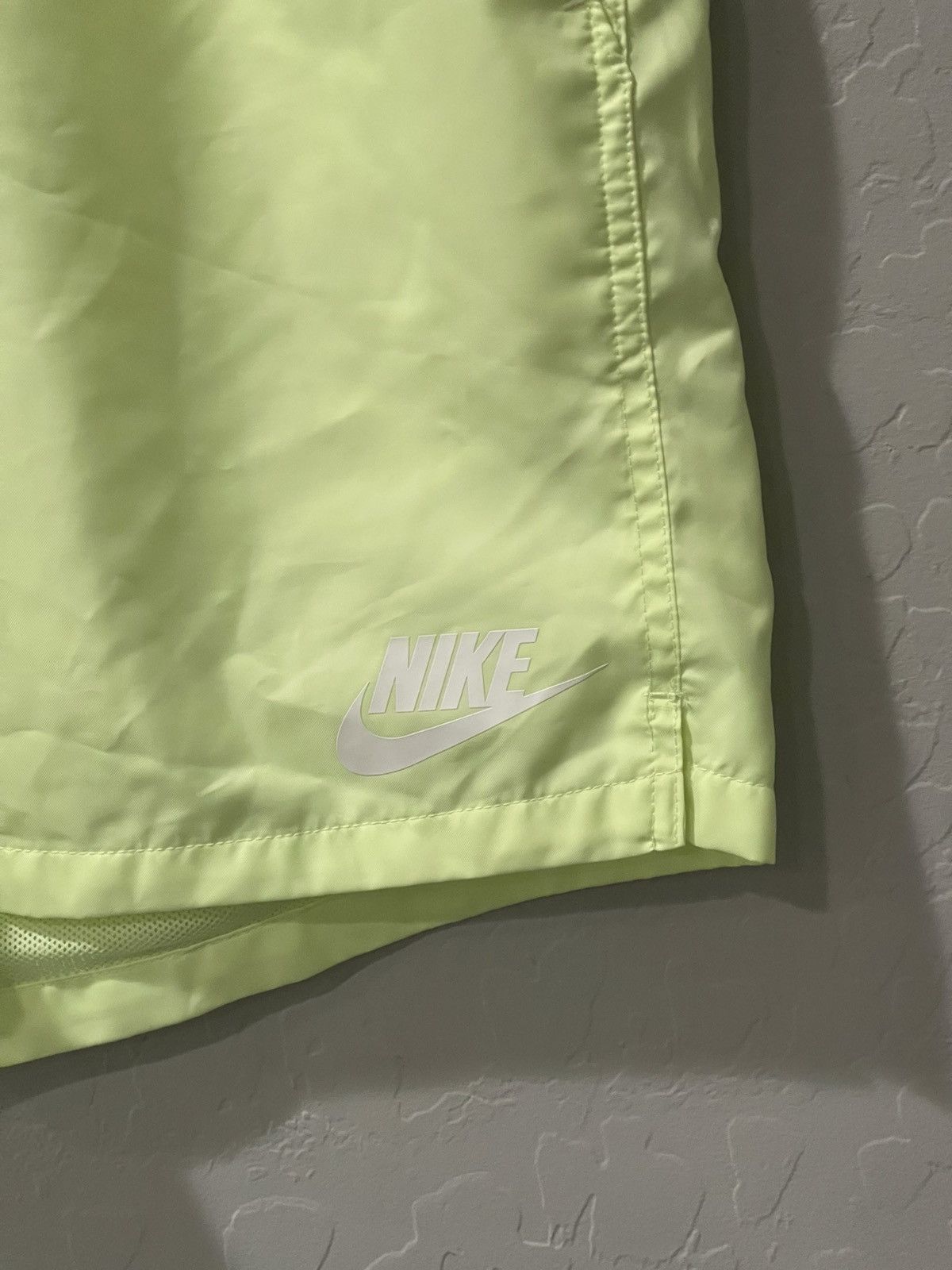Designer × Nike Nike Sportswear Neon Essentials Woven Line Shorts XL Size US 36 / EU 52 - 2 Thumbnail