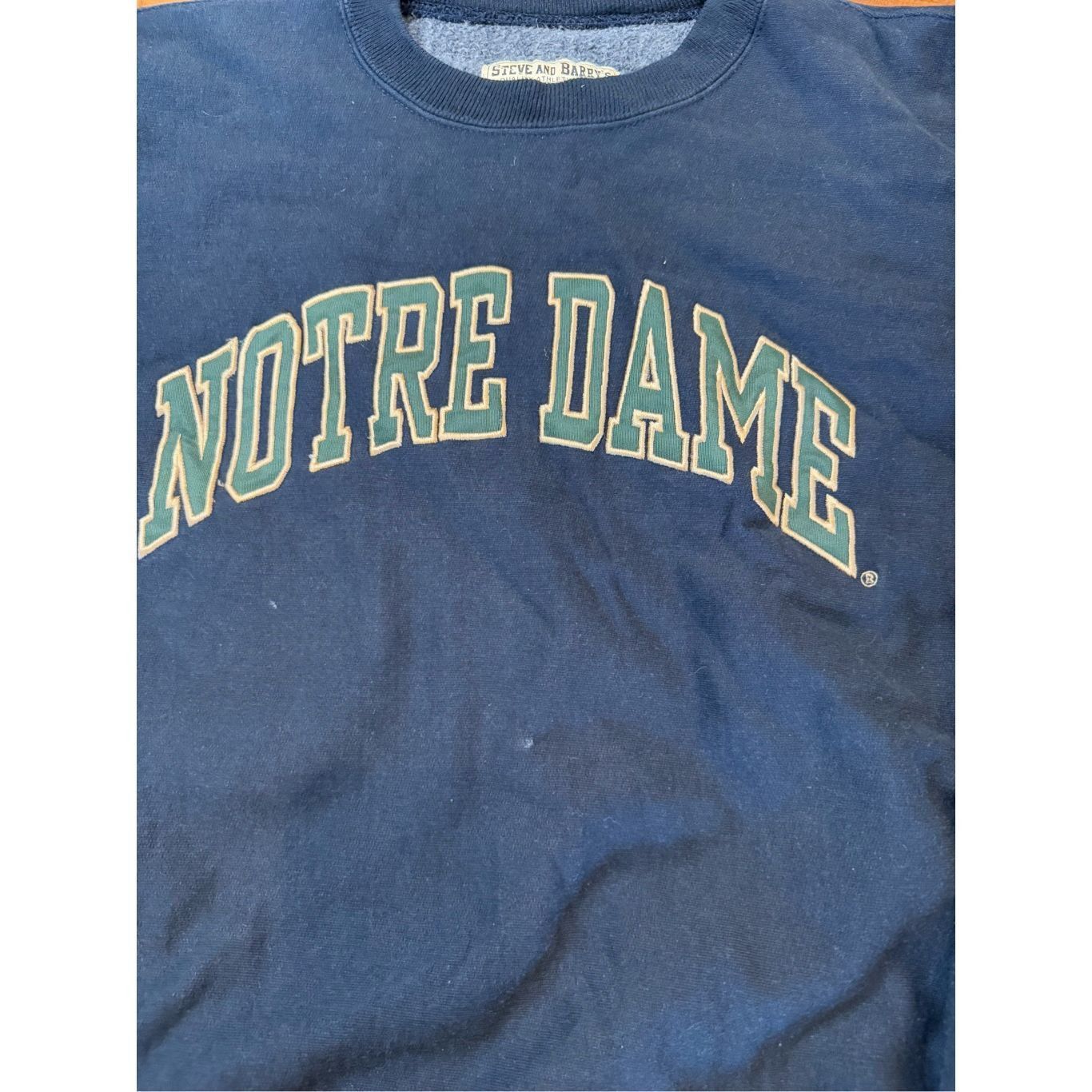 Vintage Size M - Vintage Y2K Steve & Barry’s Notre Dame embroidered Navy crewneck Size US M / EU 48-50 / 2 - 2 Thumbnail