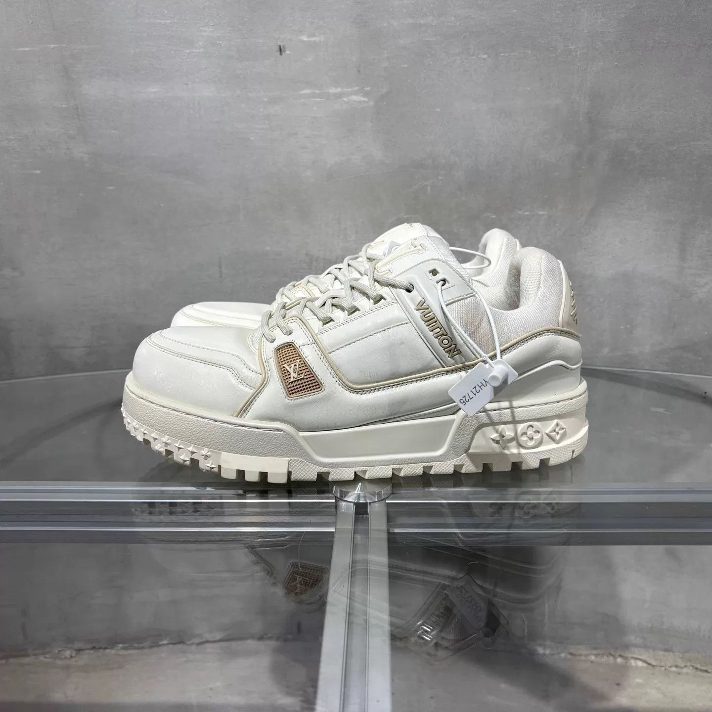 Louis Vuitton LV Cream Trainer Maxi UK8 42 New box tried on Size US 9 / EU 42 - 3 Thumbnail