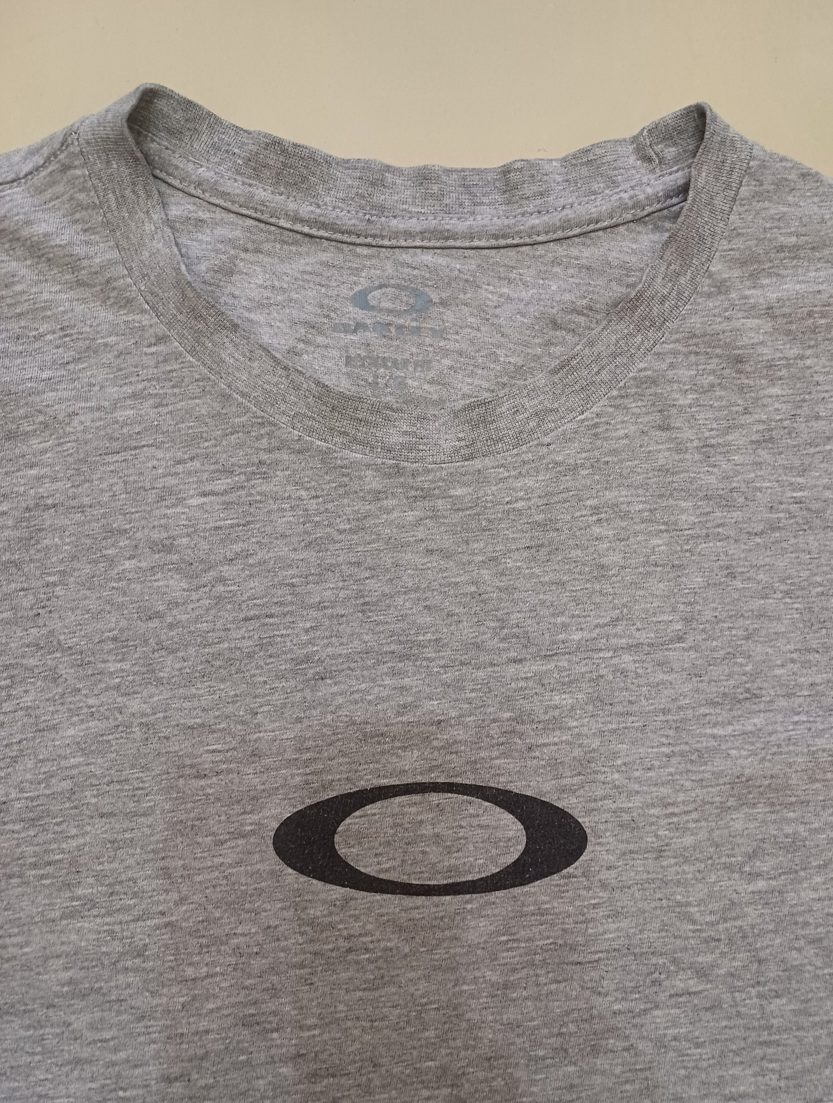 Oakley logo shirt 🔥🔥🔥 X Palace