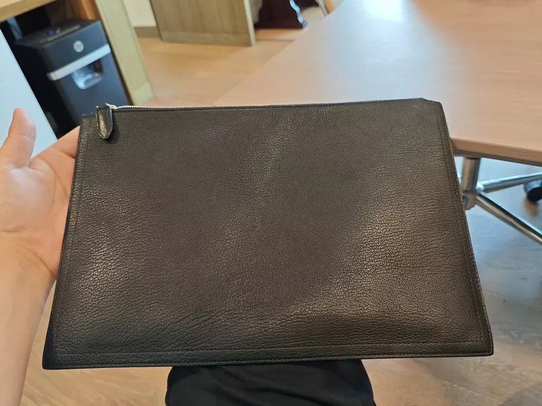 Givenchy Givenchy Men's black leather clutch, fine texture Size ONE SIZE - 3 Thumbnail