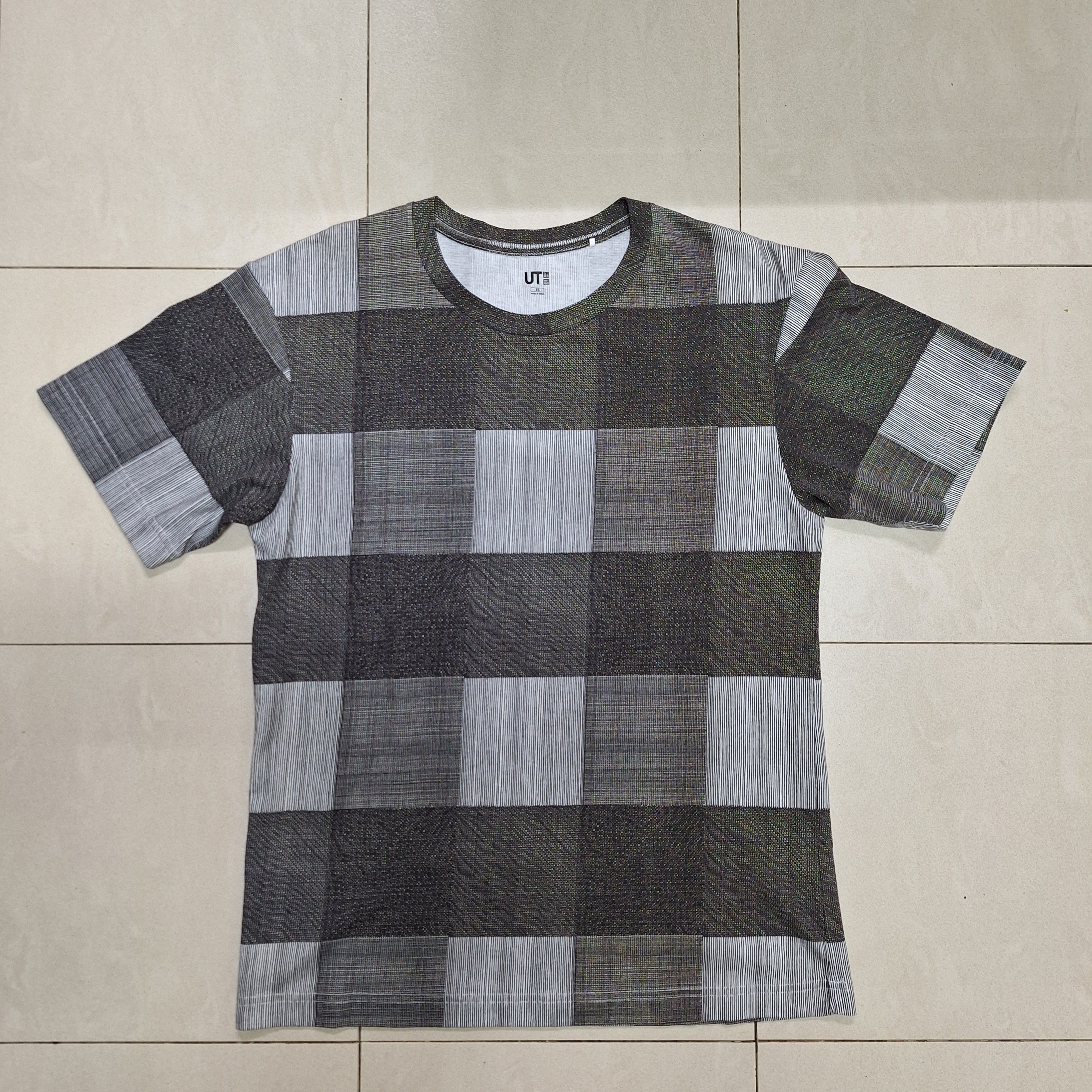 Uniqlo Uniqlo UT Moma T Shirt Size XS / US 0-2 / IT 36-38 - 1 Thumbnail