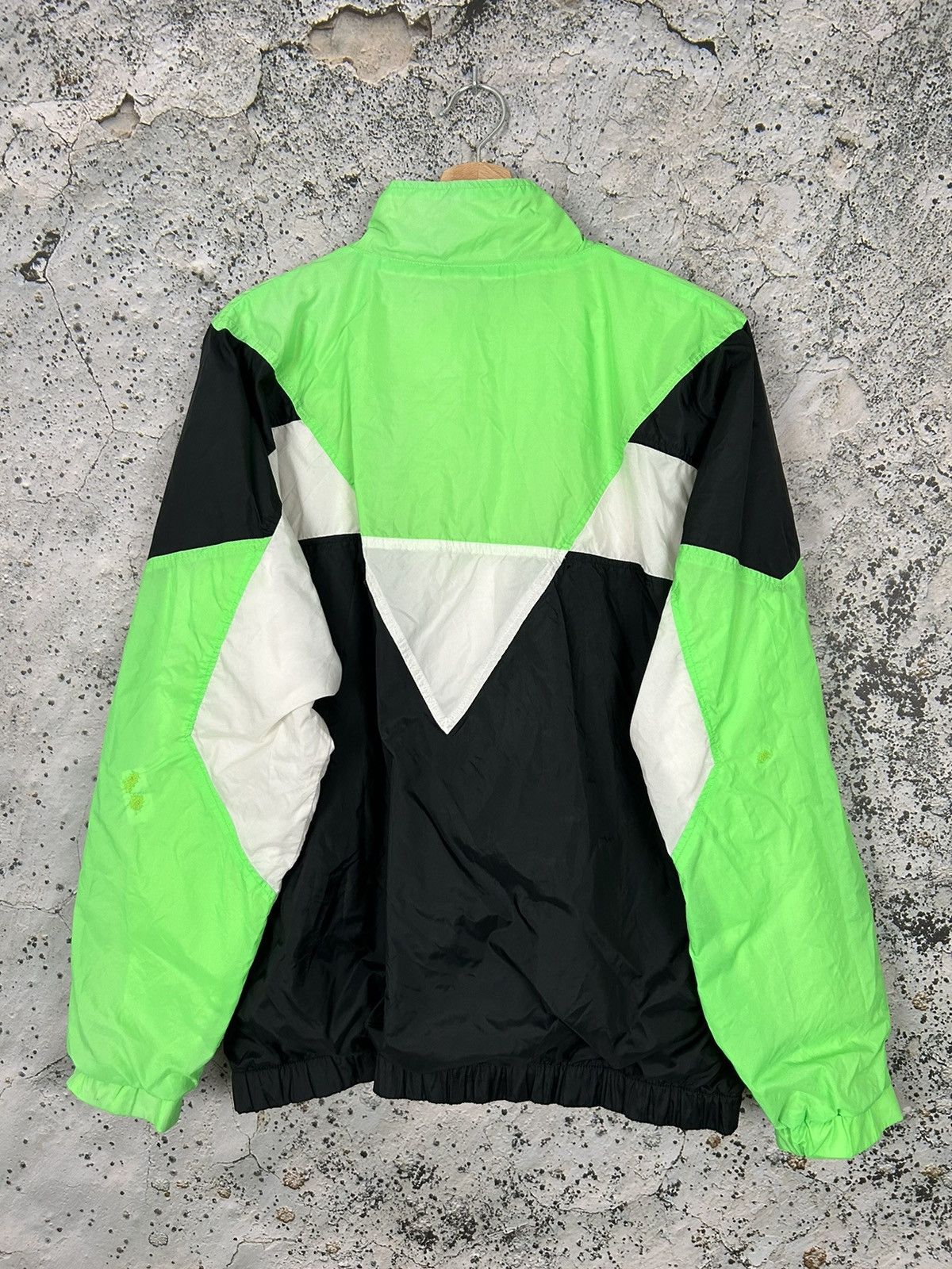 Nike Vintage Nike Grey Tag Nylon Track Light Jacket 90s Size US L / EU 52-54 / 3 - 4 Thumbnail