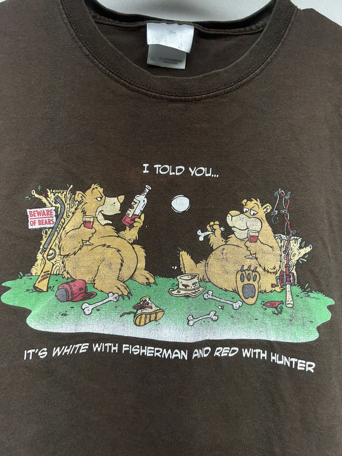 Vintage Y2K Funny Fishing Hunting Bears Graphic Tshirt Size US XL / EU 56 / 4 - 2 Thumbnail