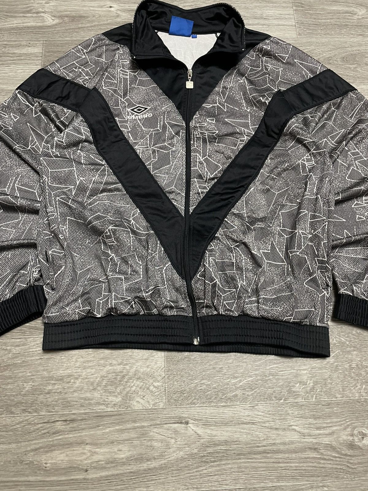 Umbro Vintage 90s Umbro Geometric Pattern Zip-Up Track Jacket Size US XL / EU 56 / 4 - 3 Thumbnail