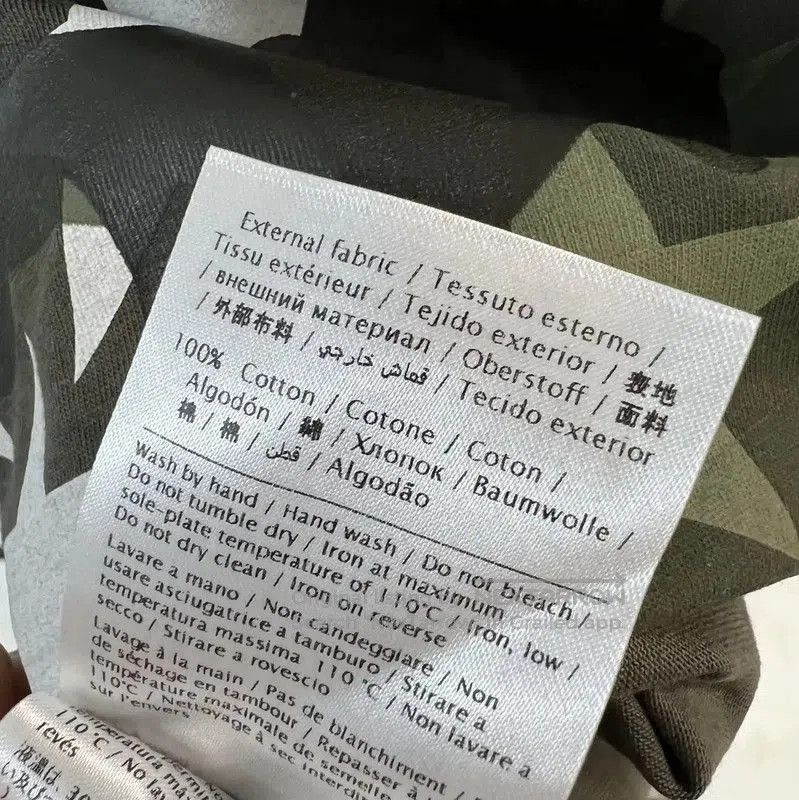 Valentino Valentino Camouflage Star Print Men's T-Shirt . Size US S / EU 44-46 / 1 - 7 Thumbnail